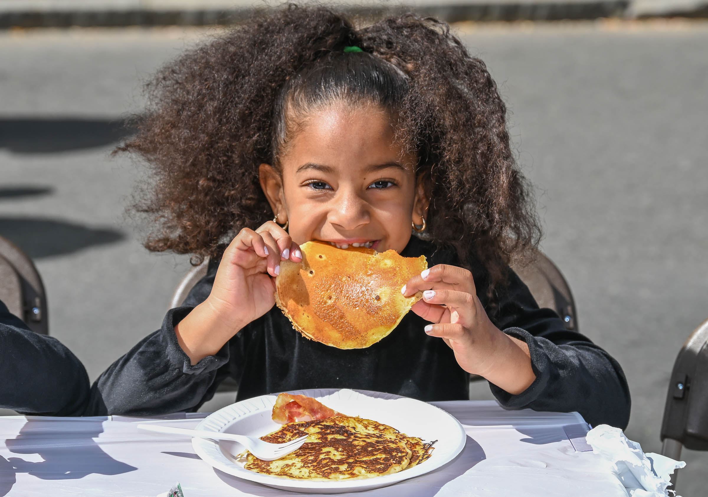 World’s Largest Pancake Breakfast draws thousands downtown