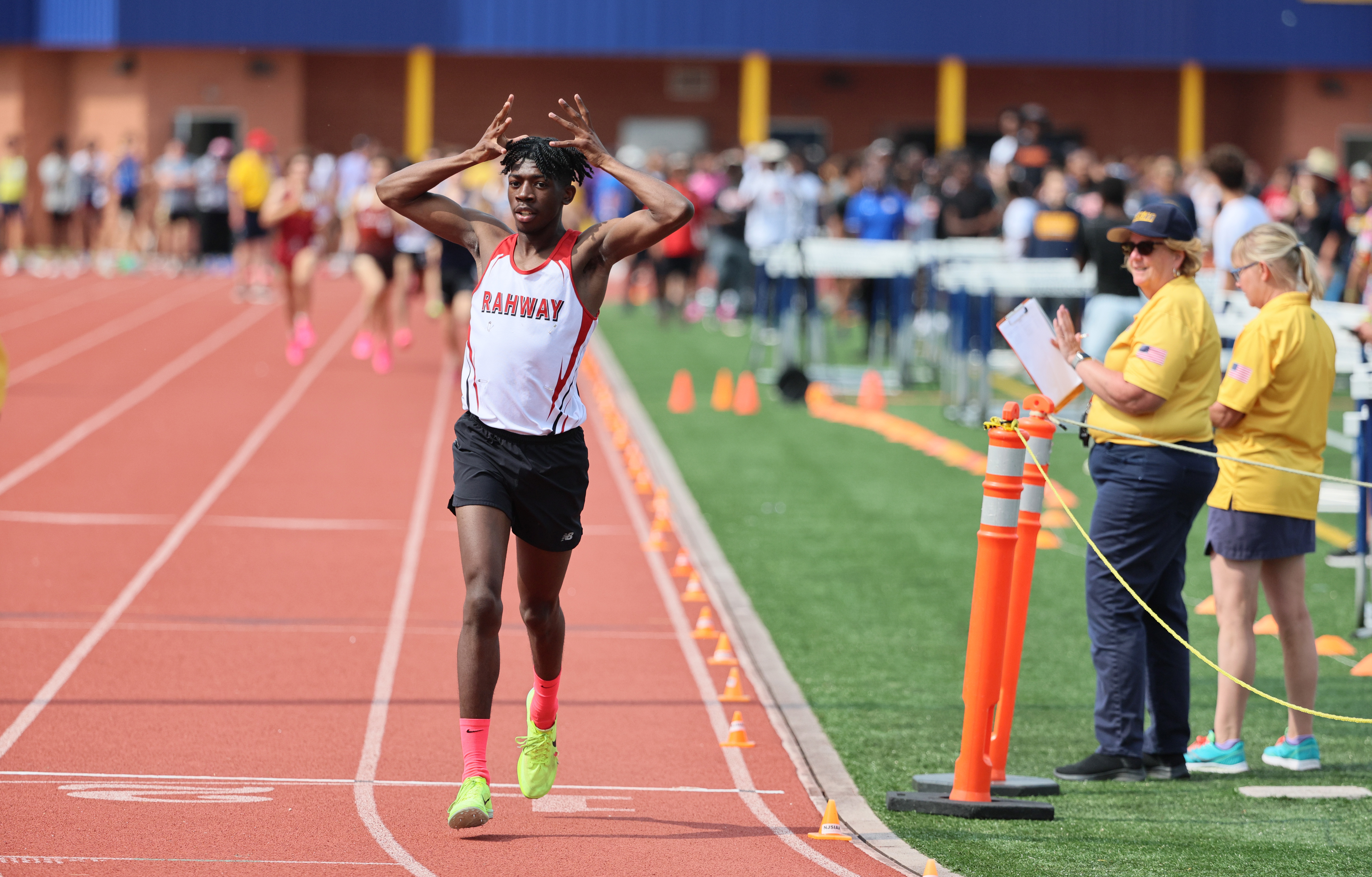 Pennsauken frosh Sianni Wynn captures 400 meter title at