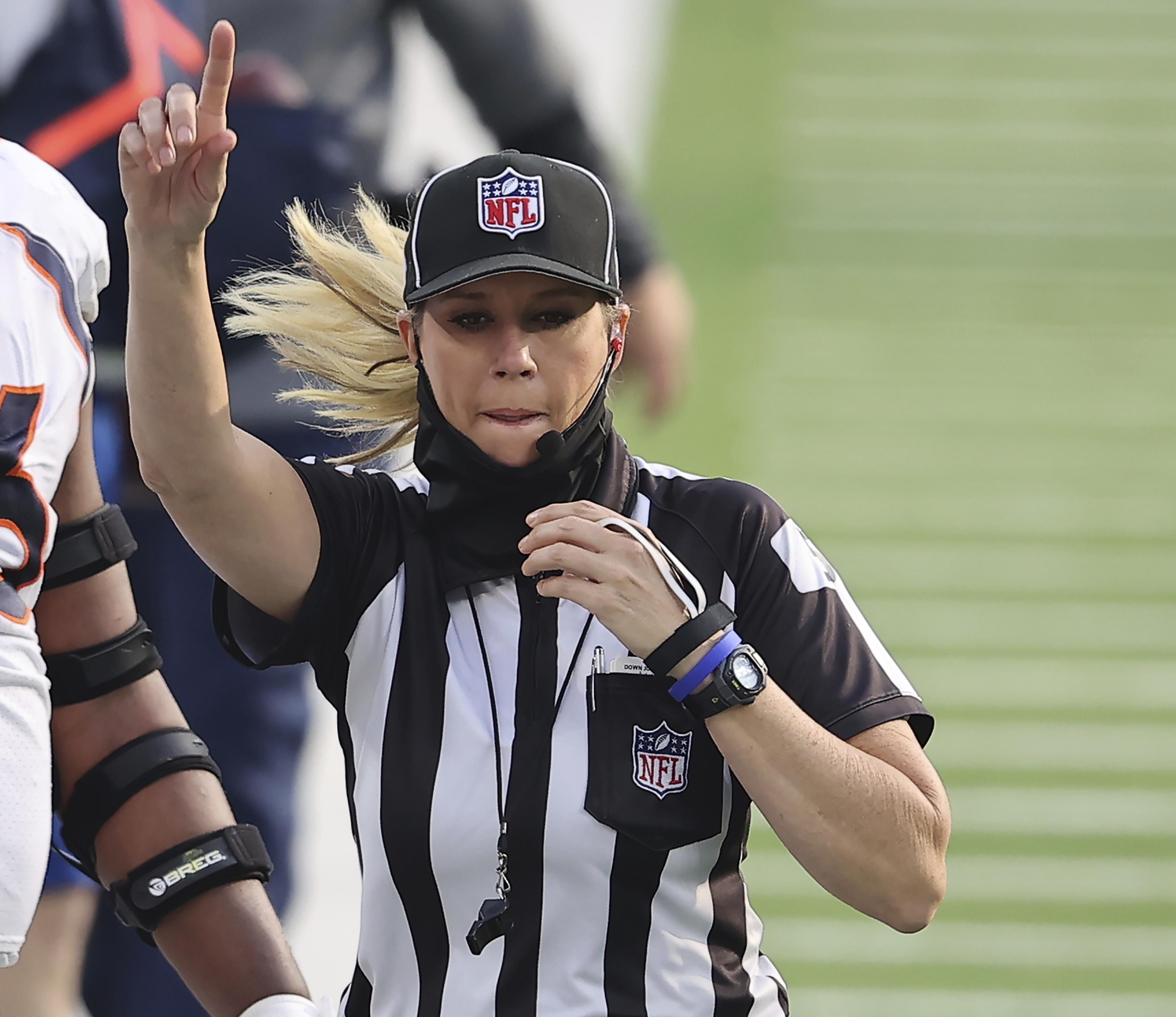 Super Bowl referee 2017: Who are Carl Cheffers and the other