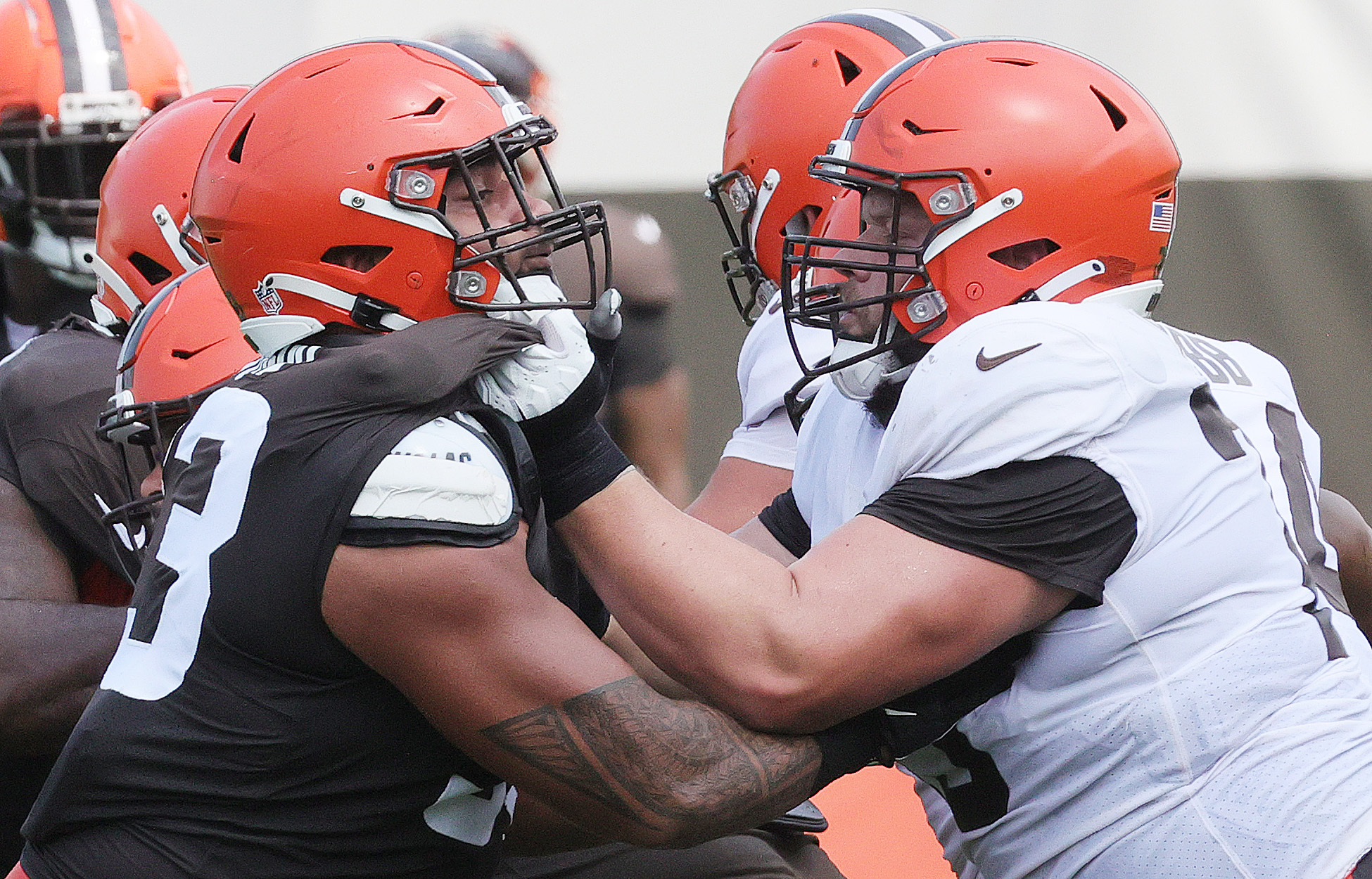 Looking at the 2021 Cleveland Browns offensive line