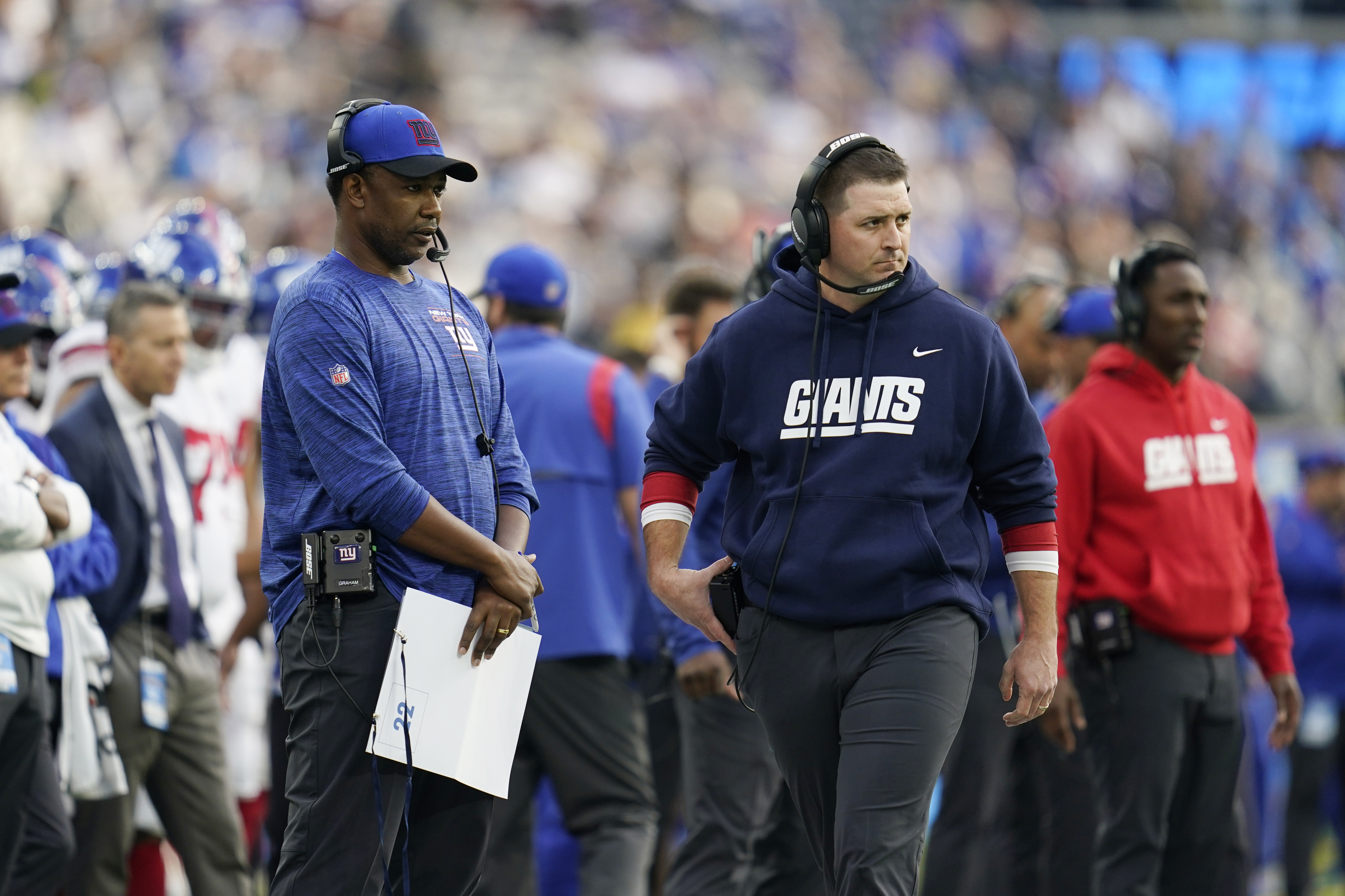 Giants clinch fifth straight losing season with 37-21 defeat vs. Chargers