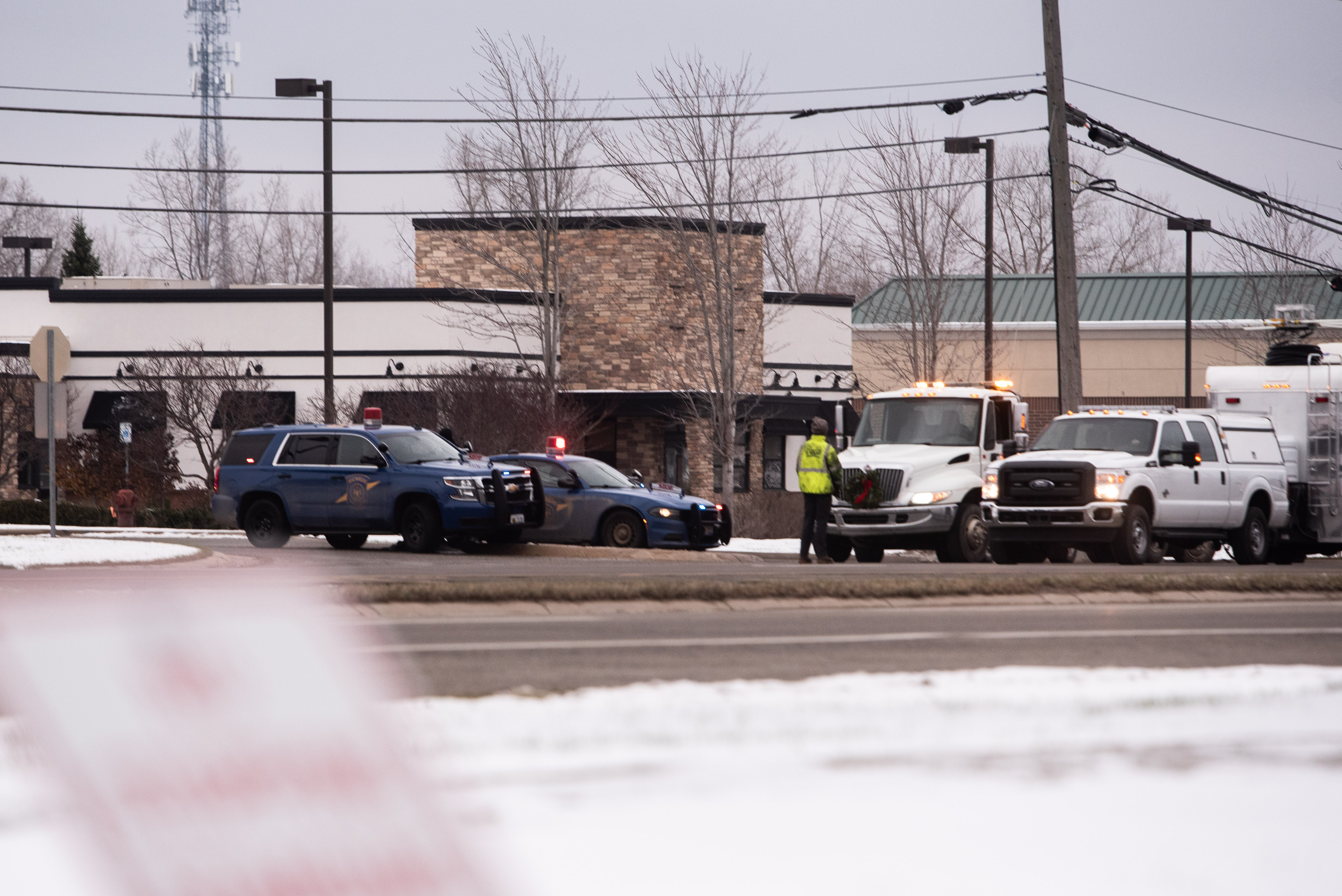 Three students dead, 8 injured in Oxford High School shooting, 15-yr ...
