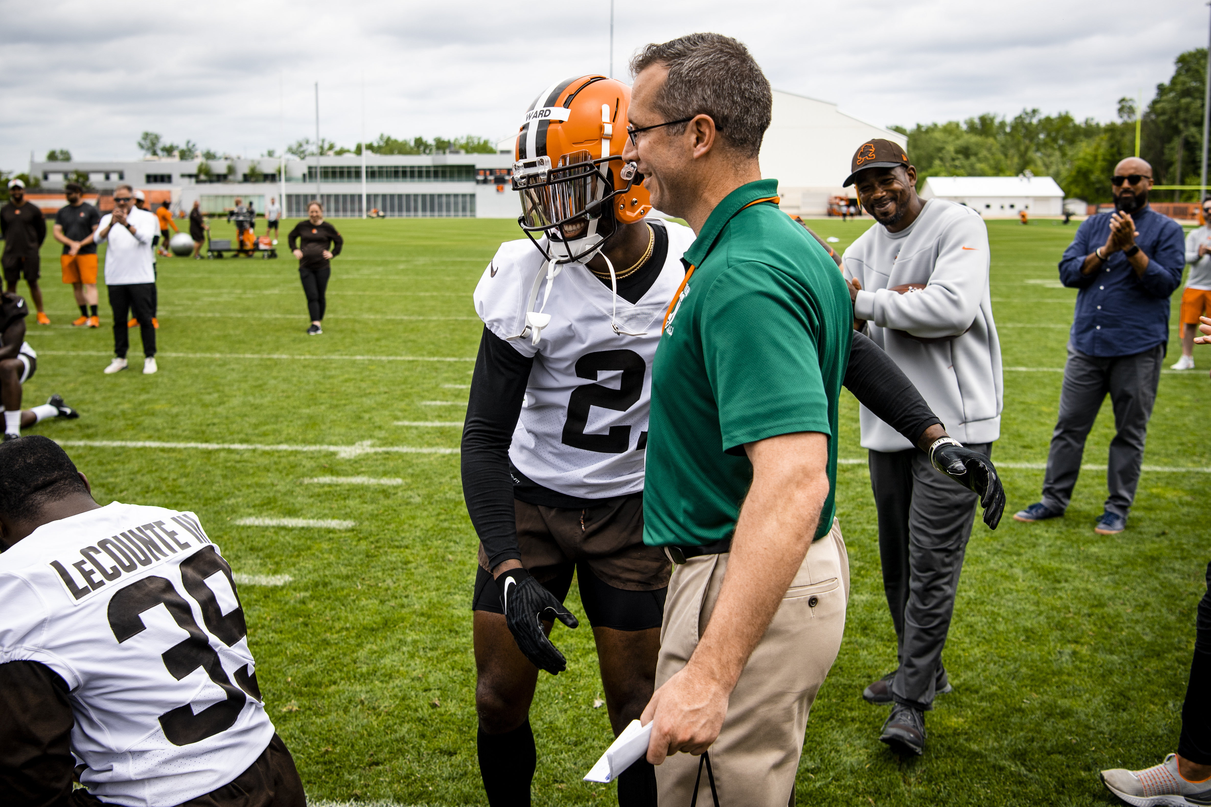 Denzel Ward Jersey, Denzel Ward Legend, Game & Limited Jerseys, Uniforms -  Browns Store