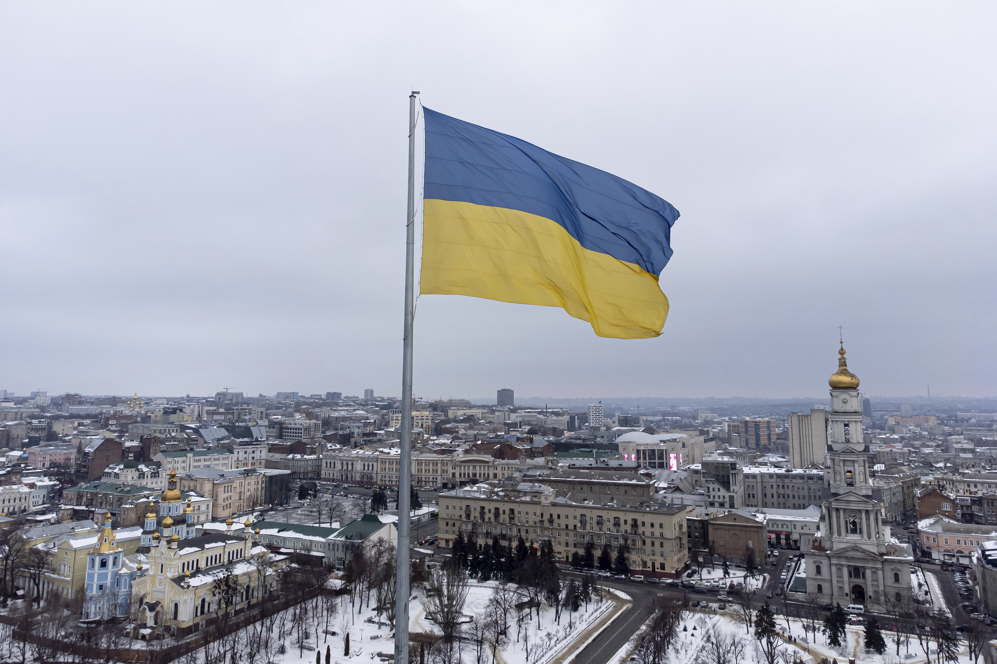 Ukraine. Киев флаг Украины. Украинский стяг. Флаг Украины сейчас. Российский флаг в Киеве.