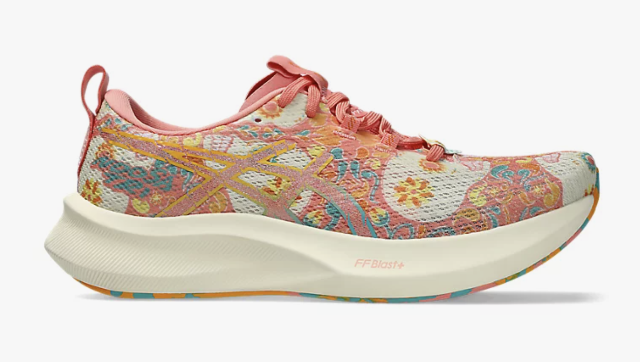 アラリス・スピリット・オブ・マウンテン　キットバッシュ・塗装完成品 ASICS' new 'Day of the Dead' NOOSA TRI 16 running shoes celebrate