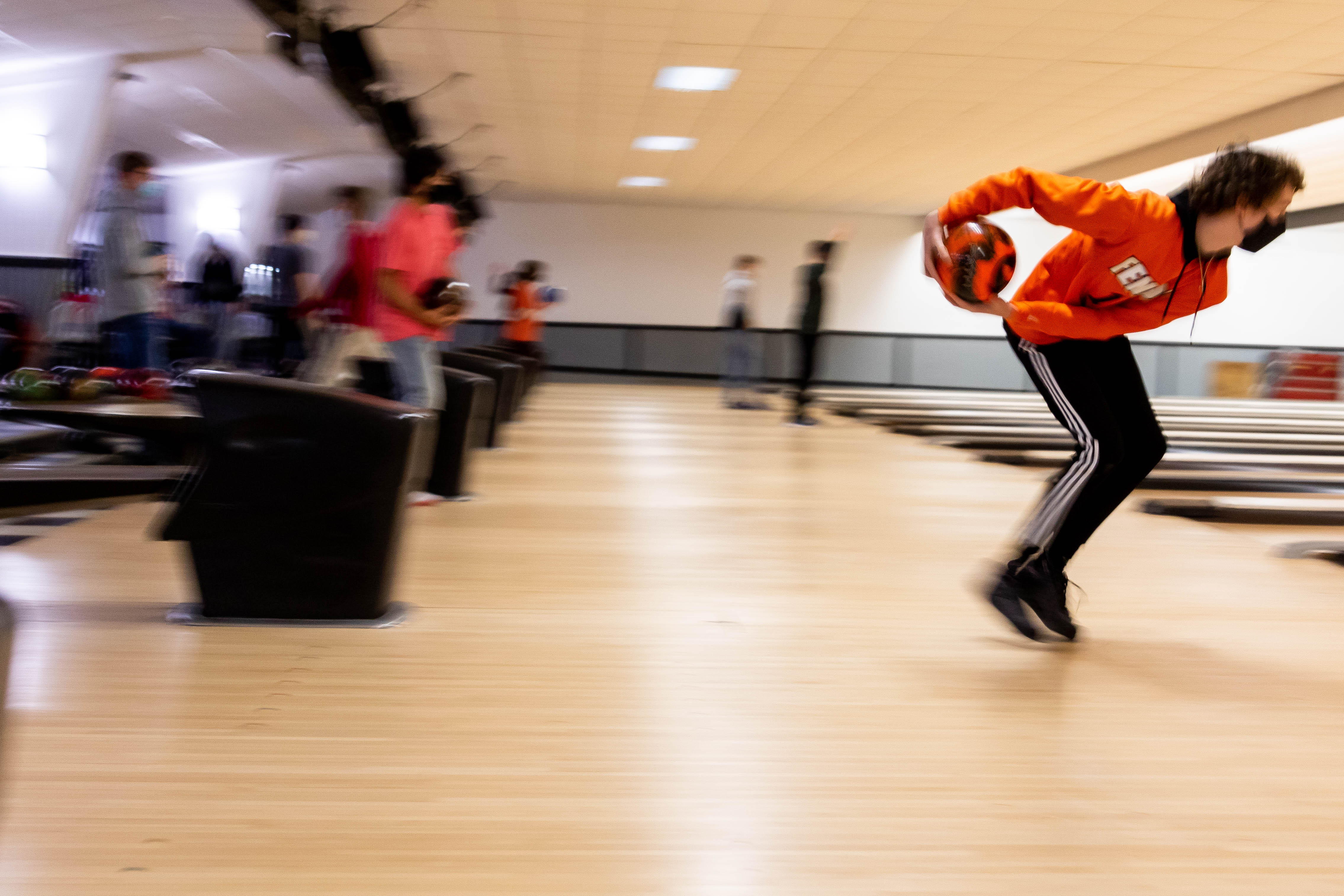 Fenton's Holly Lanes bowling alley selected for Barstool Fund