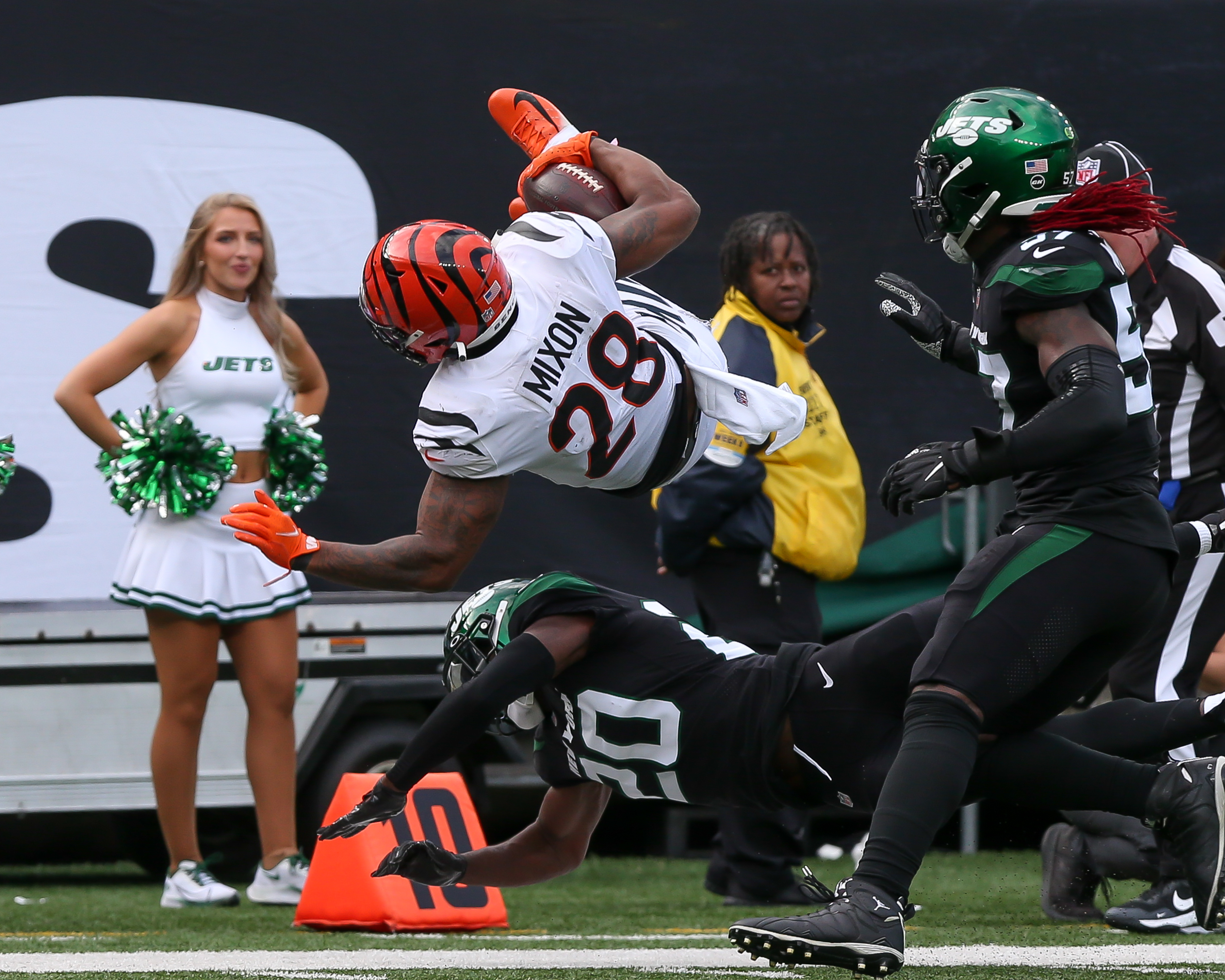 Mike White rallies New York Jets past Cincinnati Bengals