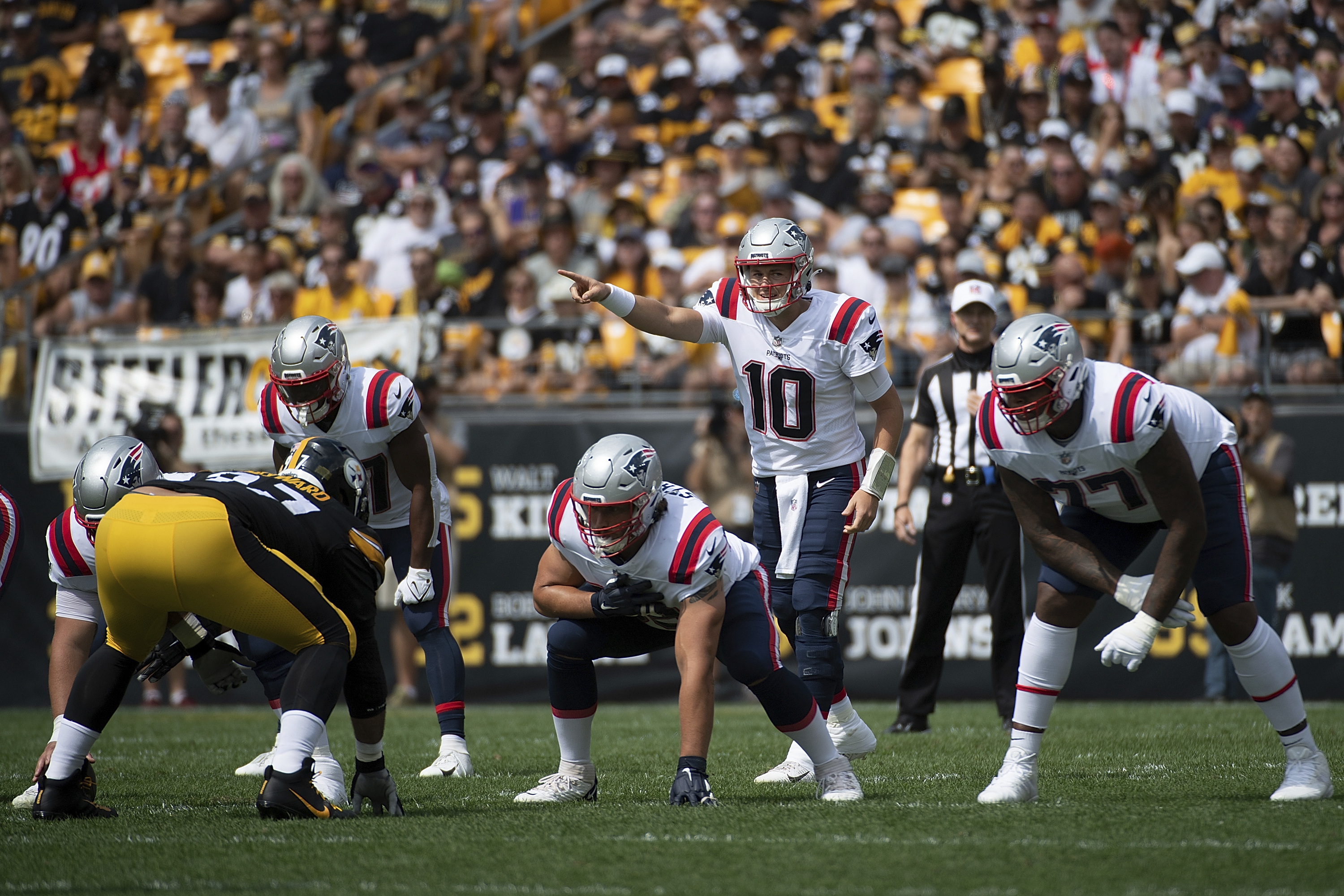 Patriots come up short on final drive as Steelers pull out 17-10 win