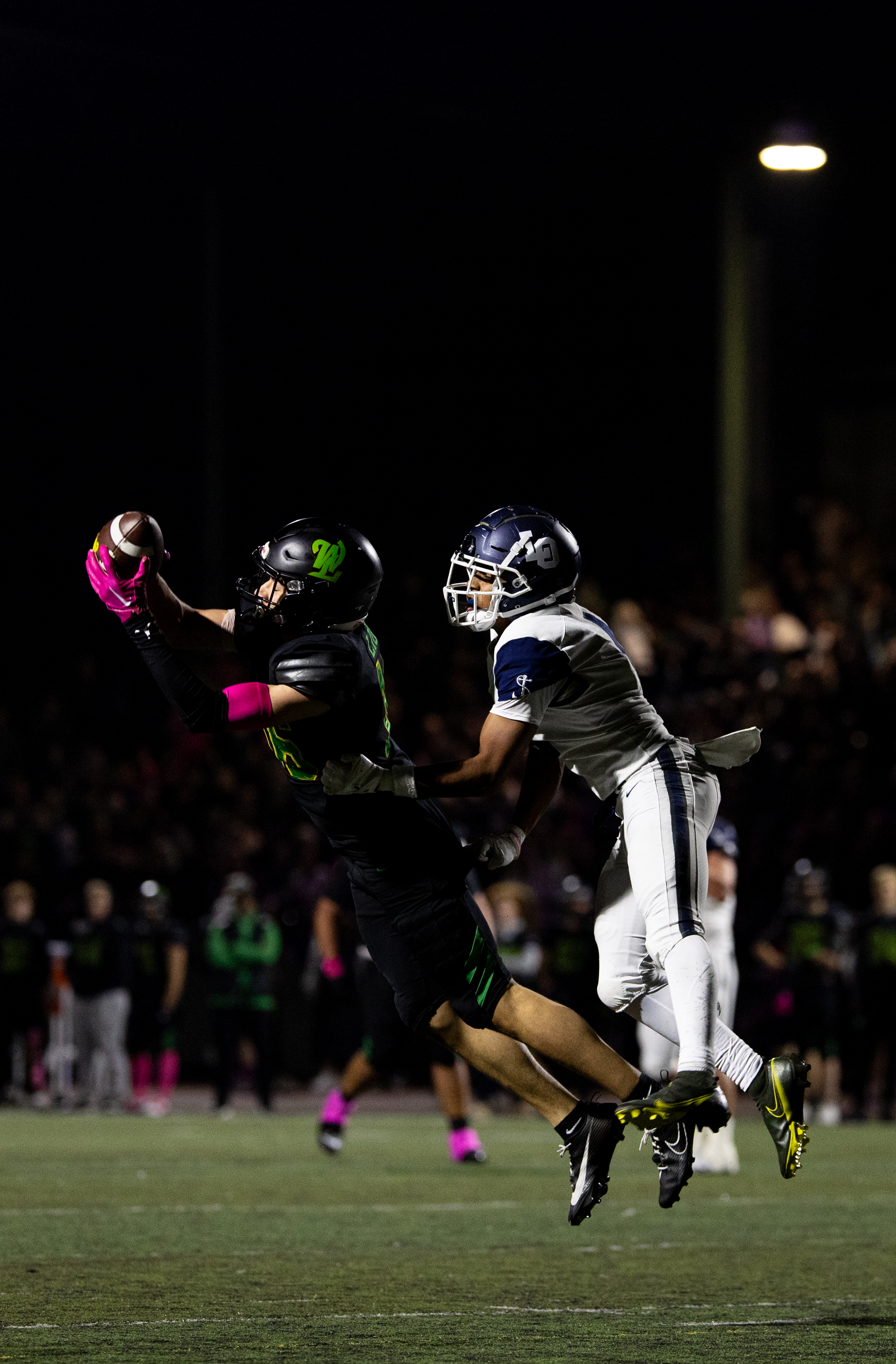 Oregon high school football: Lake Oswego Lakers vs West Linn Lions ...