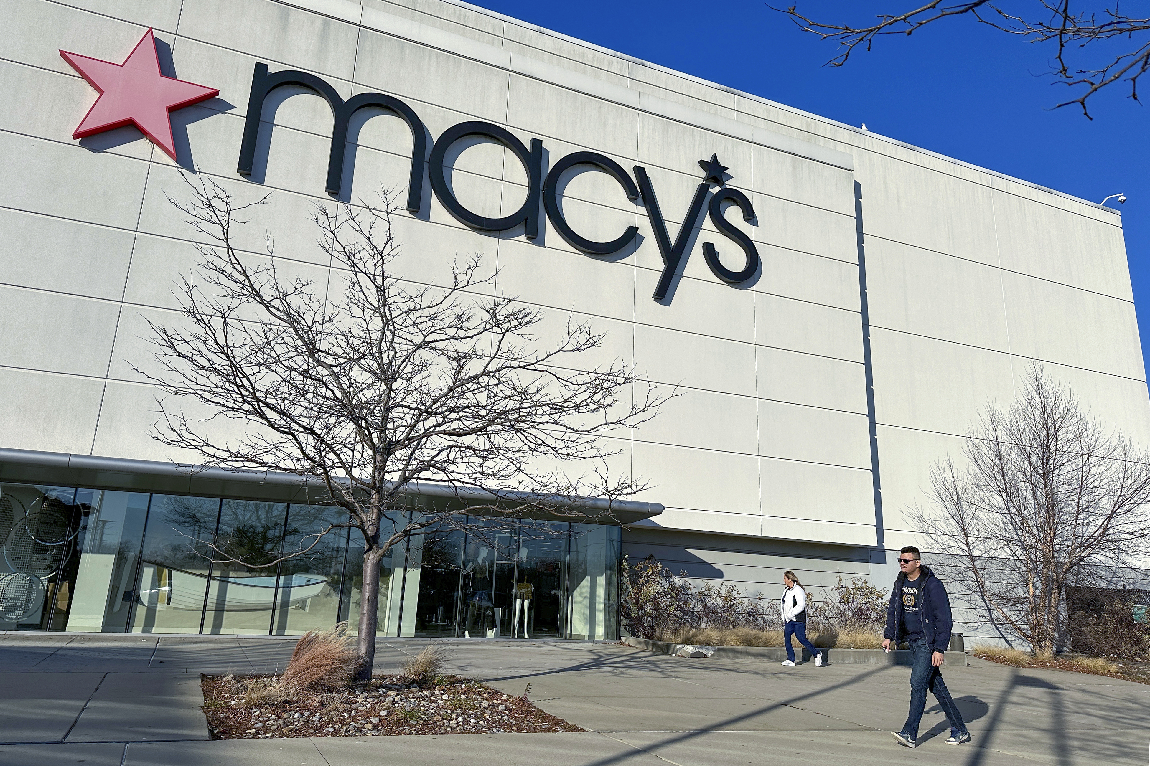 Macy stores closing - Main image