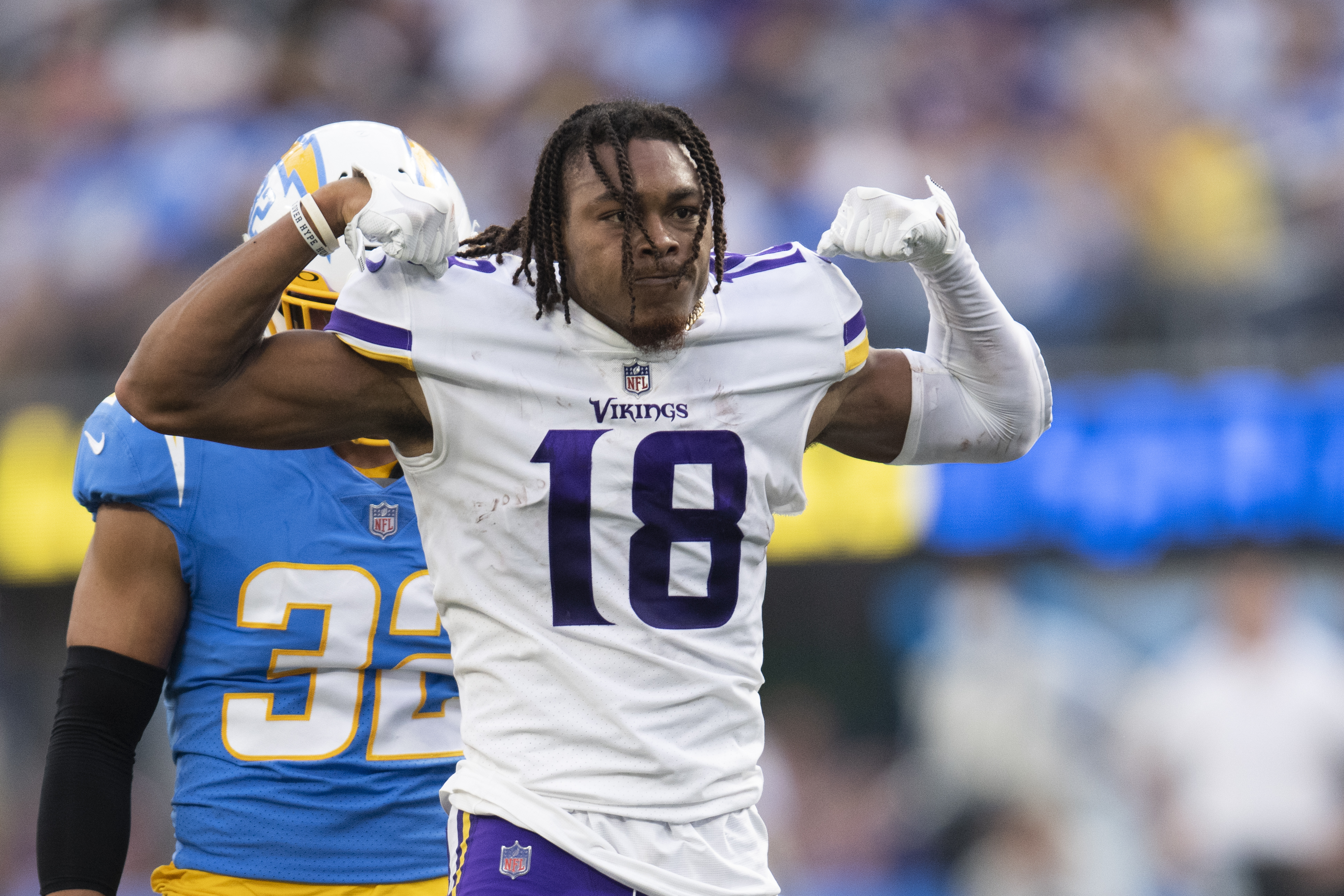 AP source: Vikings put WR Justin Jefferson on IR