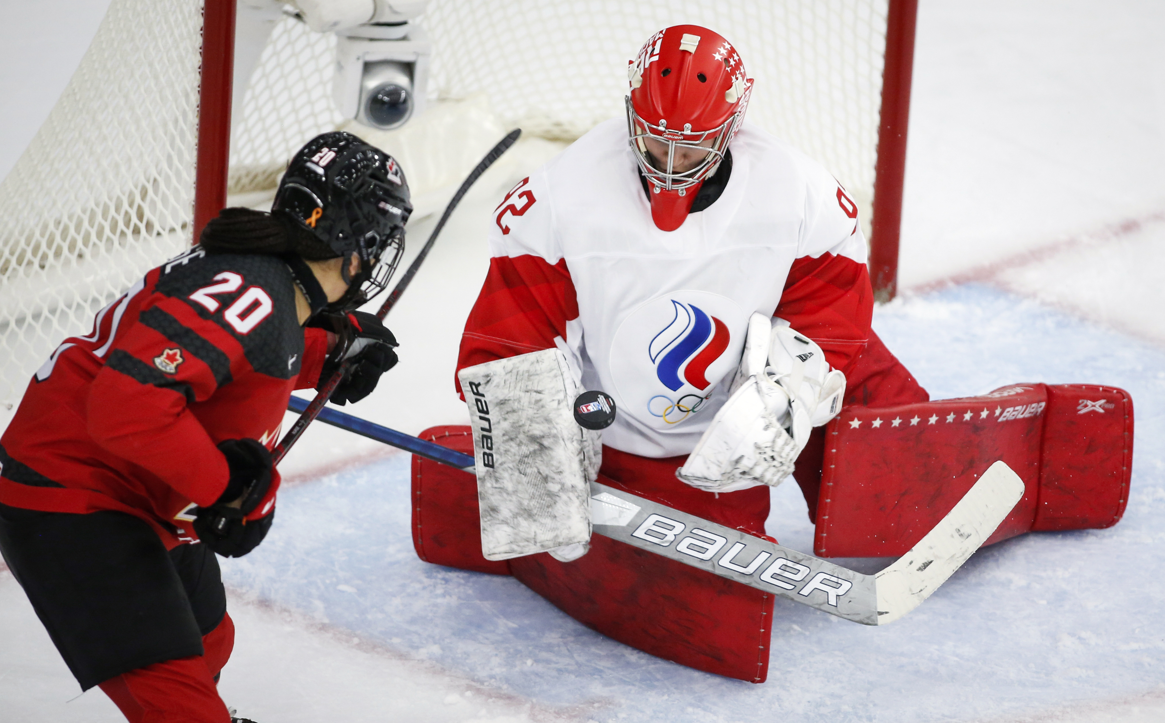 Результат хоккея женщины. Хоккеистка Мари Филип Пулен. Женский хоккей. Хоккей Россия Канада. Женский хоккей в России.