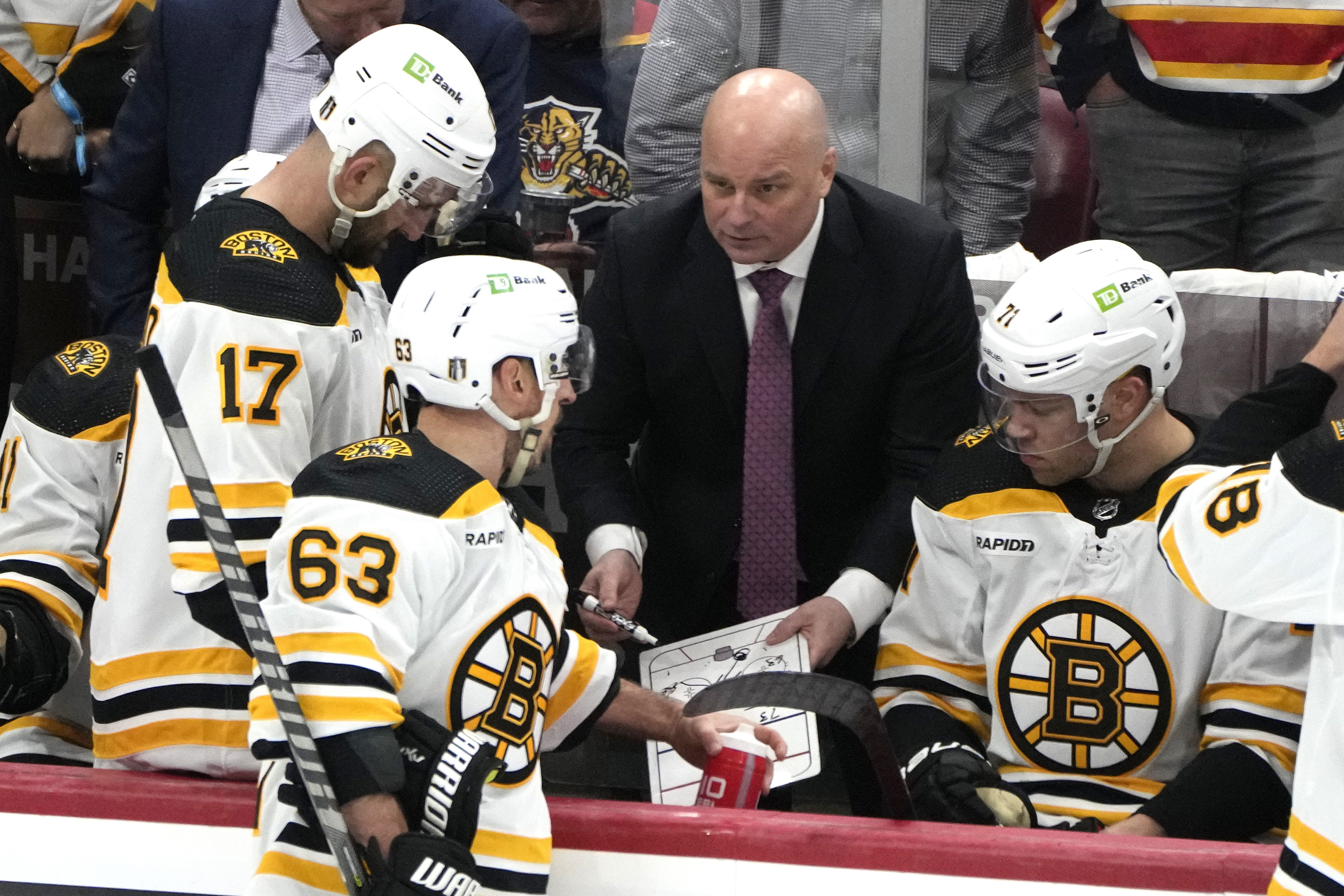 Jim Montgomery of Bruins is NHL coach of the year