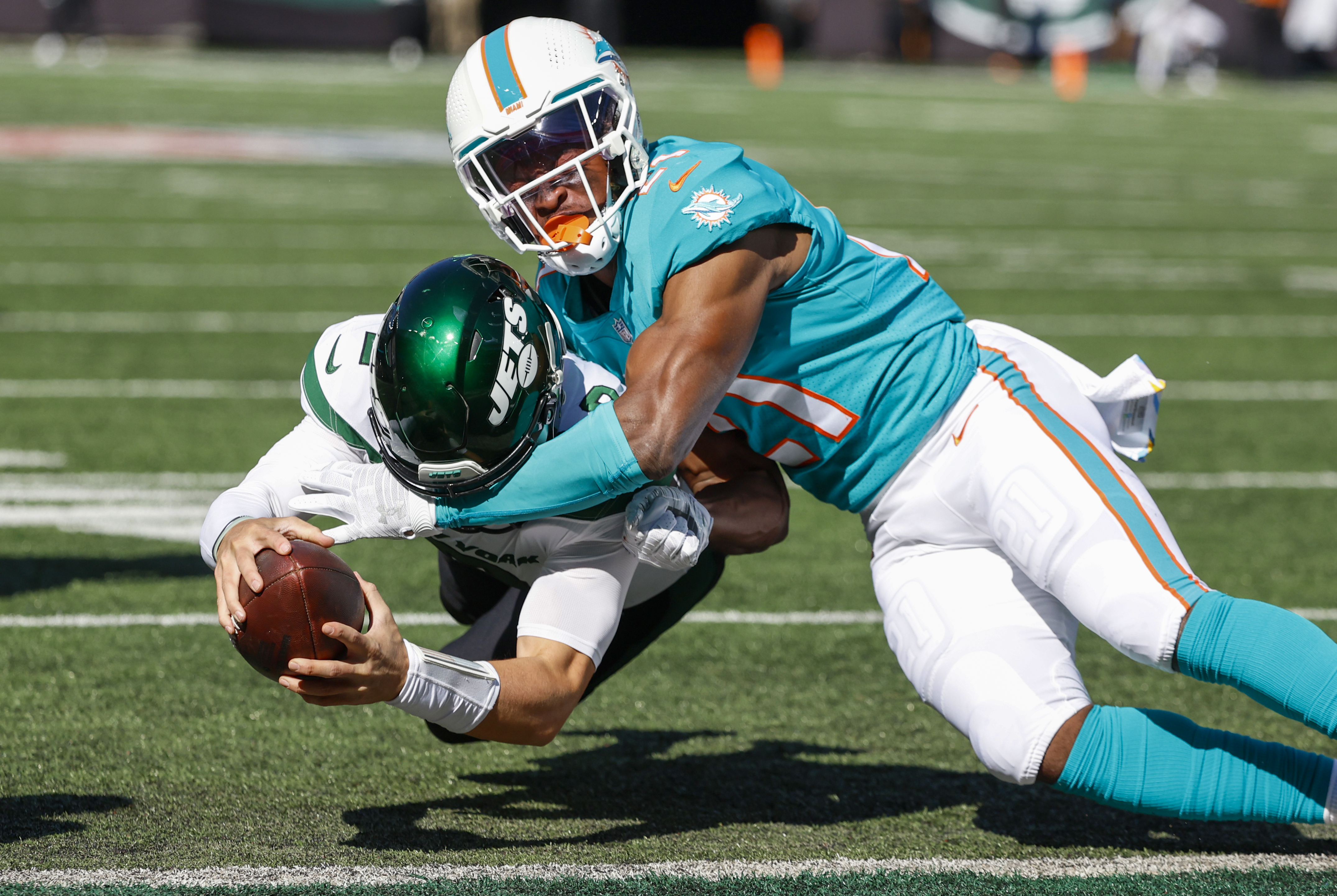Miami Dolphins-New York Jets Week 12 game to make NFL history as