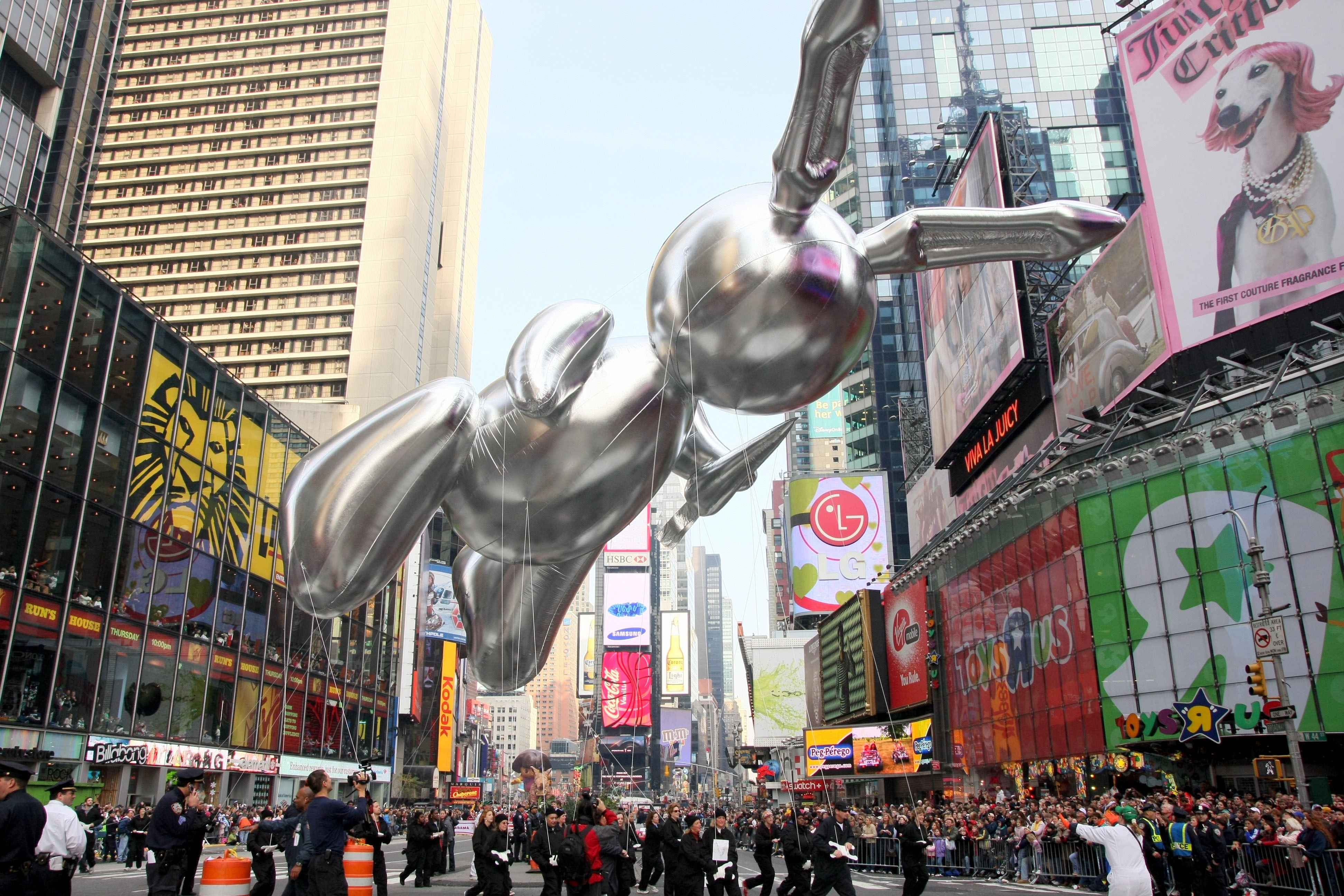 How to Watch Macy's Thanksgiving Day Parade - CNET