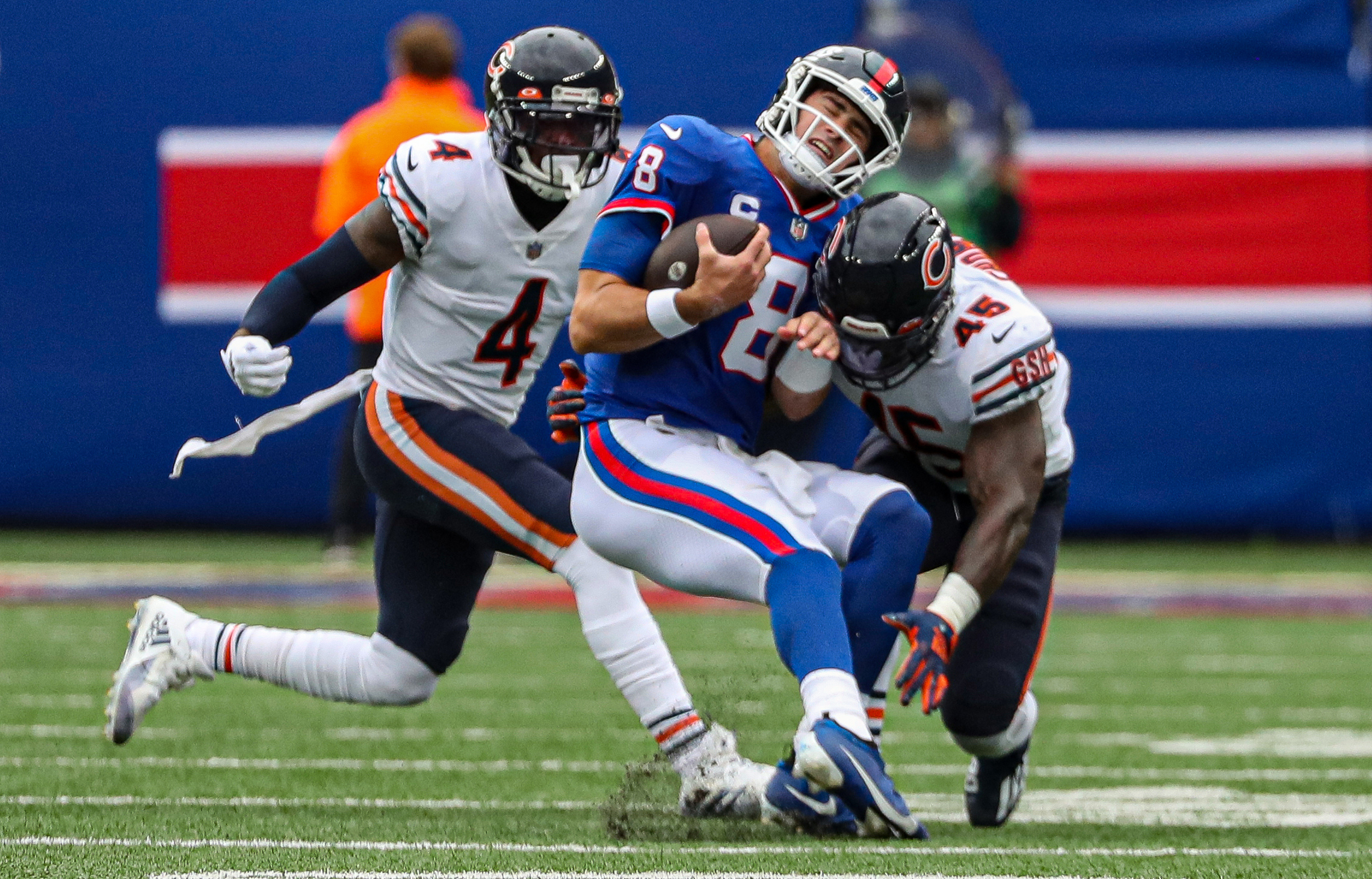 Giants suffer several injuries in NFL Week 4 win over Chicago Bears 