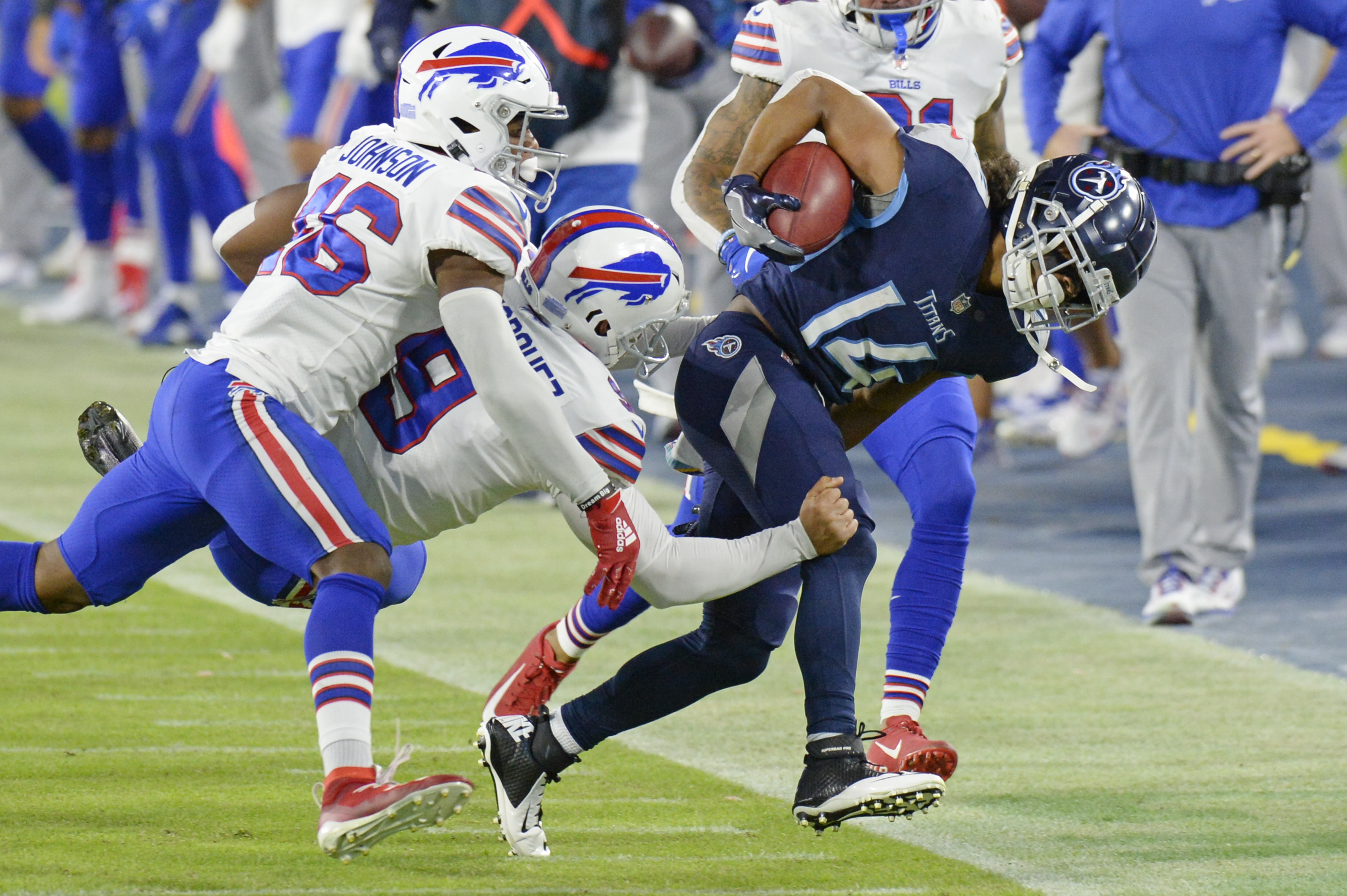 Tannehill scores 4 TDs as depleted Titans rout Bills despite