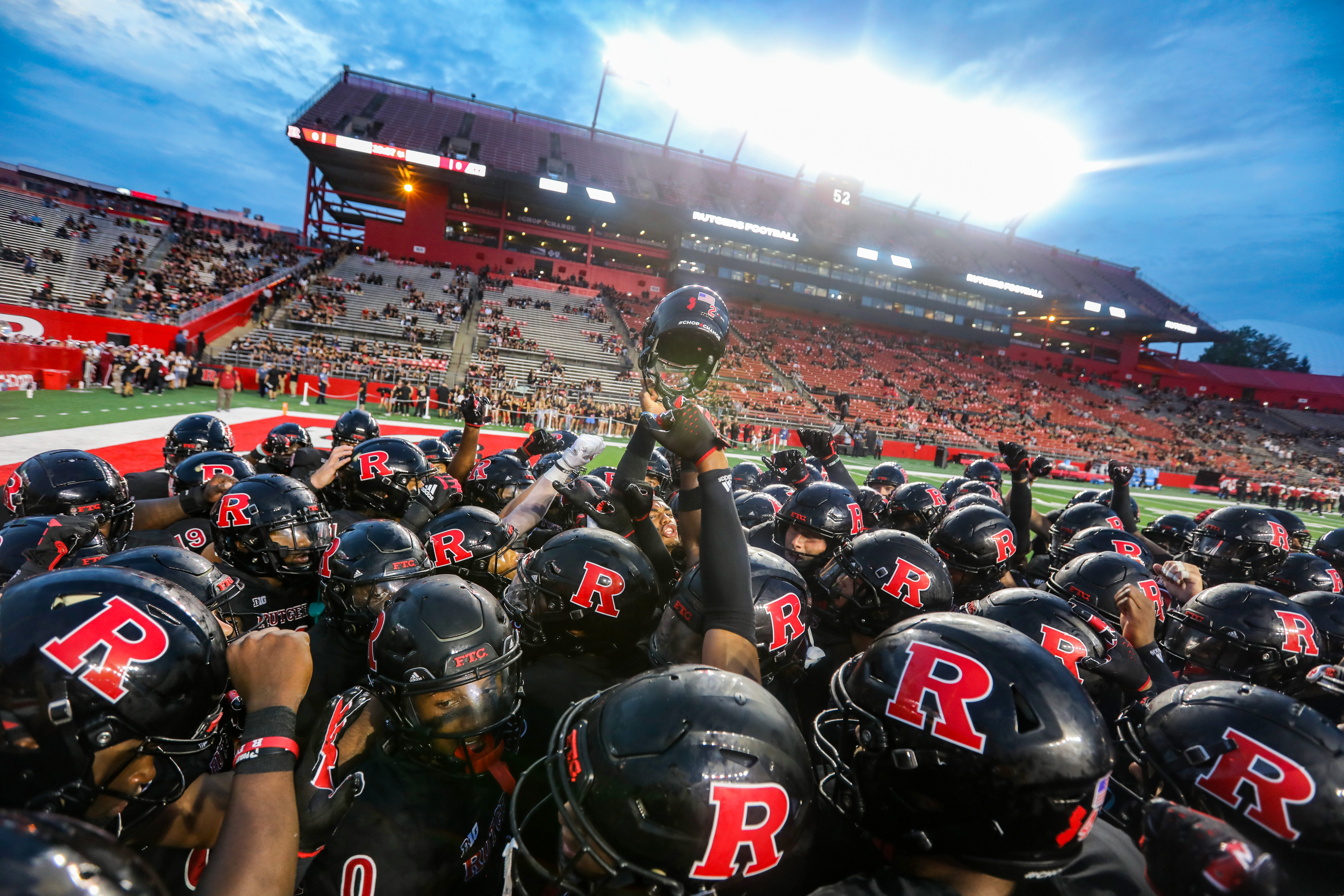 Rutgers football pulls away from Temple in 4th quarter – Trentonian