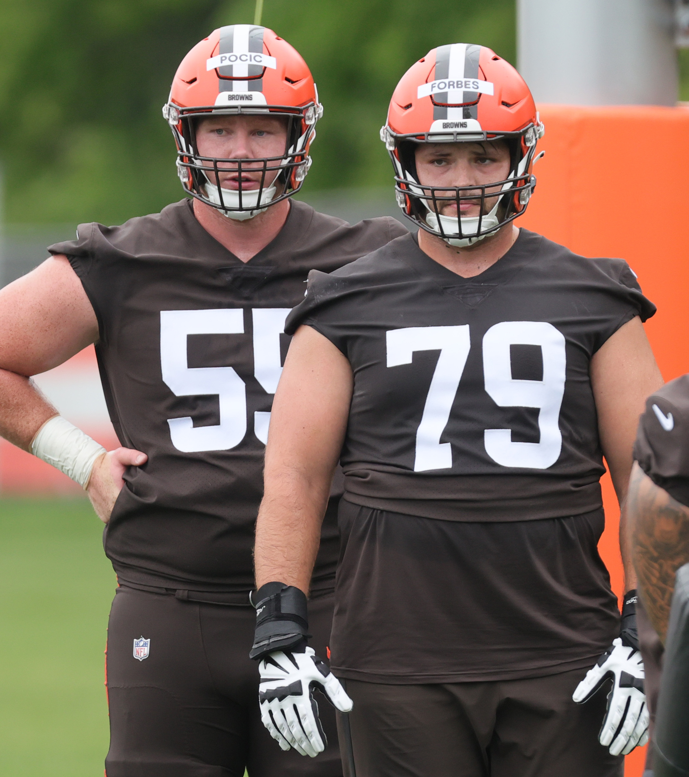 Cleveland Browns guard Drew Forbes (79) at the snap during the