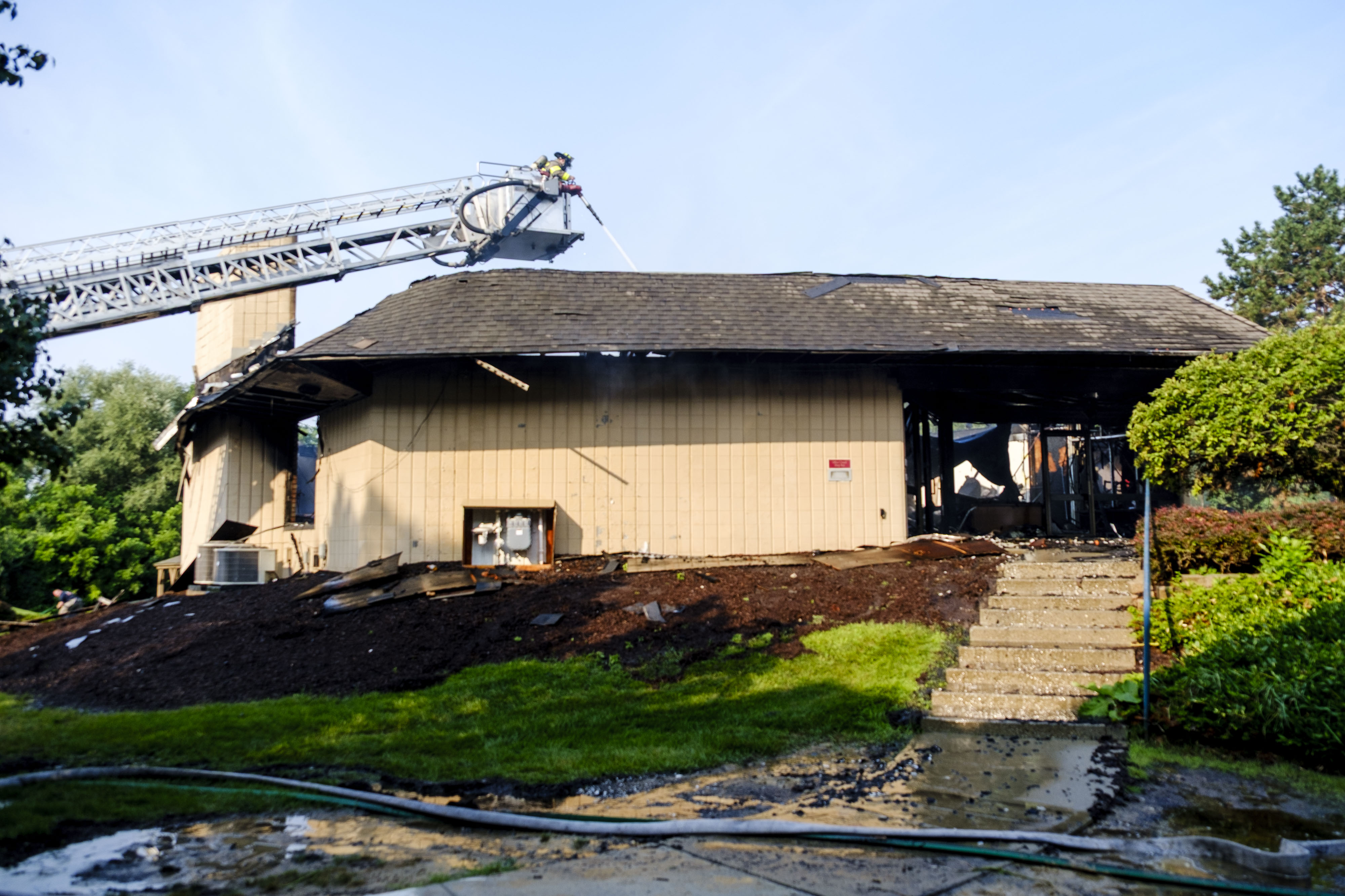 Morning fire destroys clubhouse at Hidden Valley Club Apartments in Ann ...