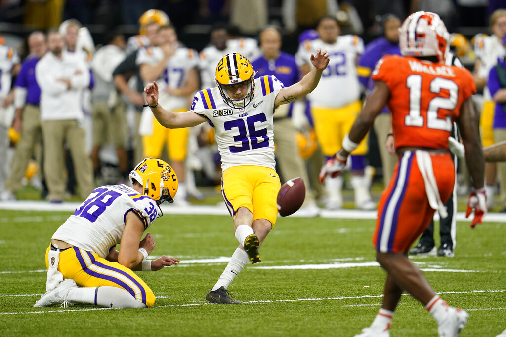 Browns make statement with fourth-round choice of LSU's York in