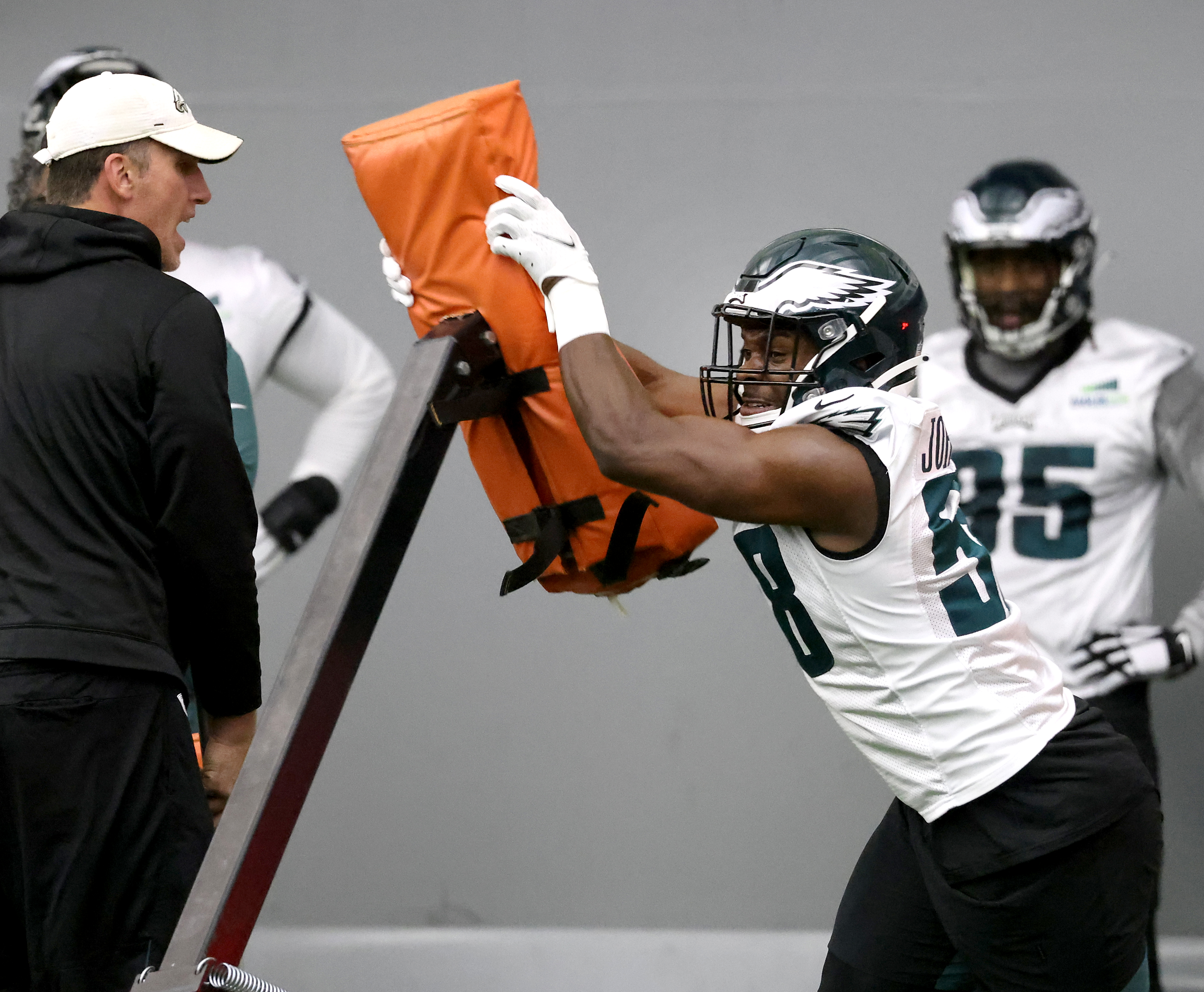 From the same Bulldog litter, Eagles rookies Jordan Davis and Nakobe Dean  know how to work together