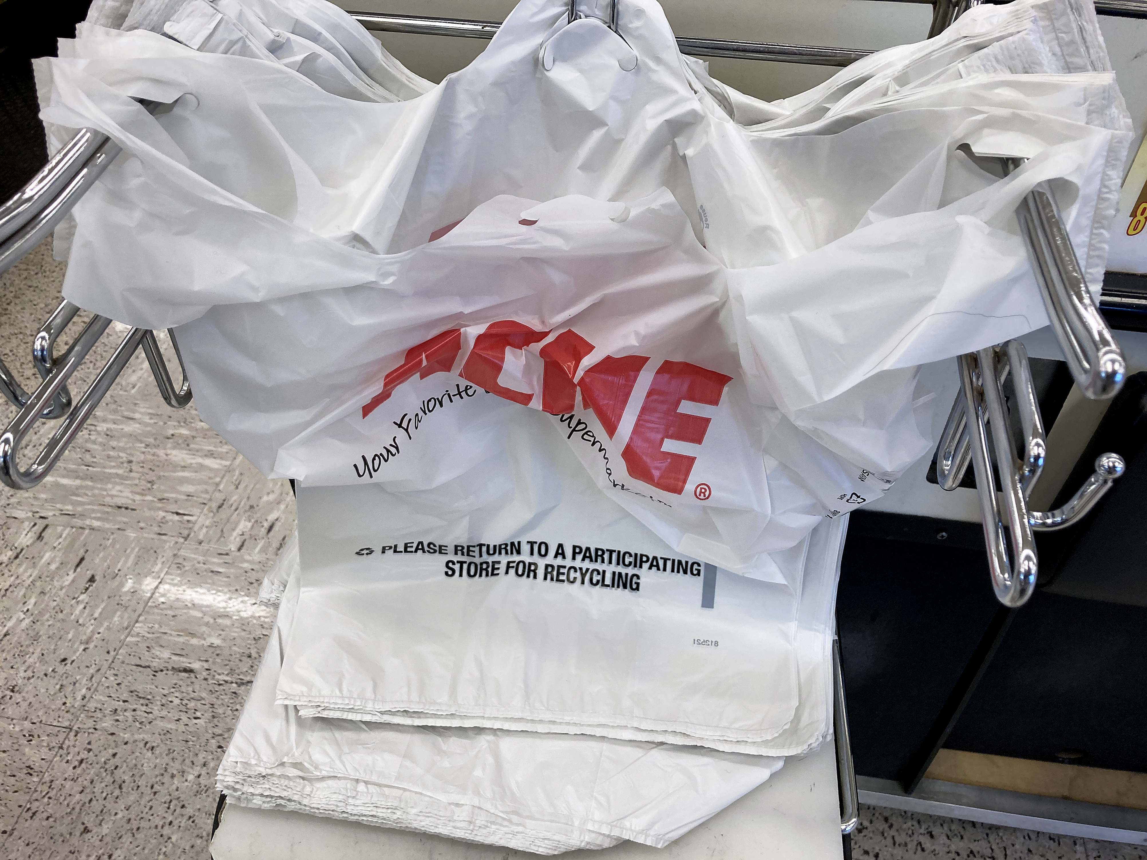 Boston just officially banned single-use plastic bags