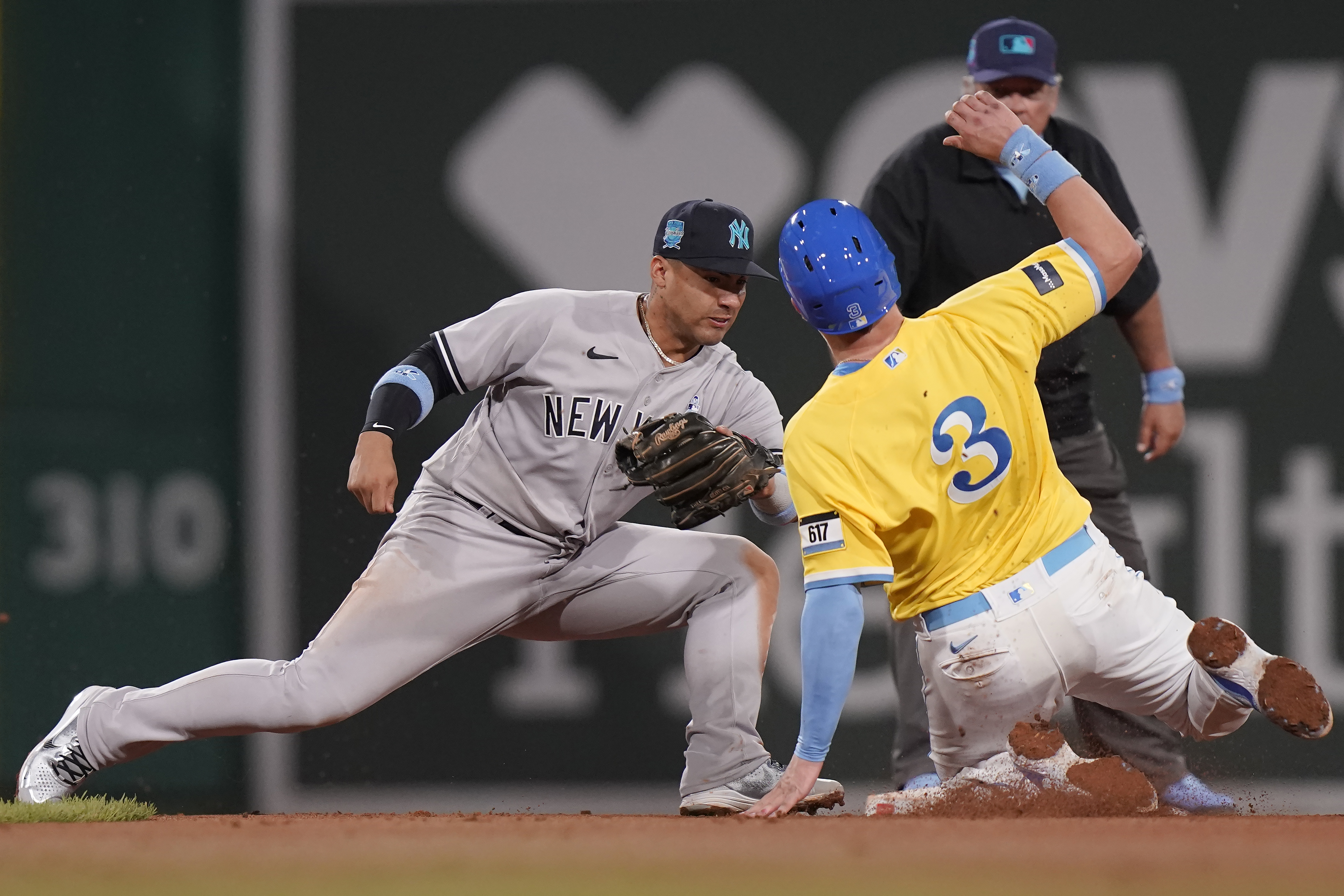 Yankees prove to be no match for Braves in lopsided series opener in  Atlanta - The Boston Globe