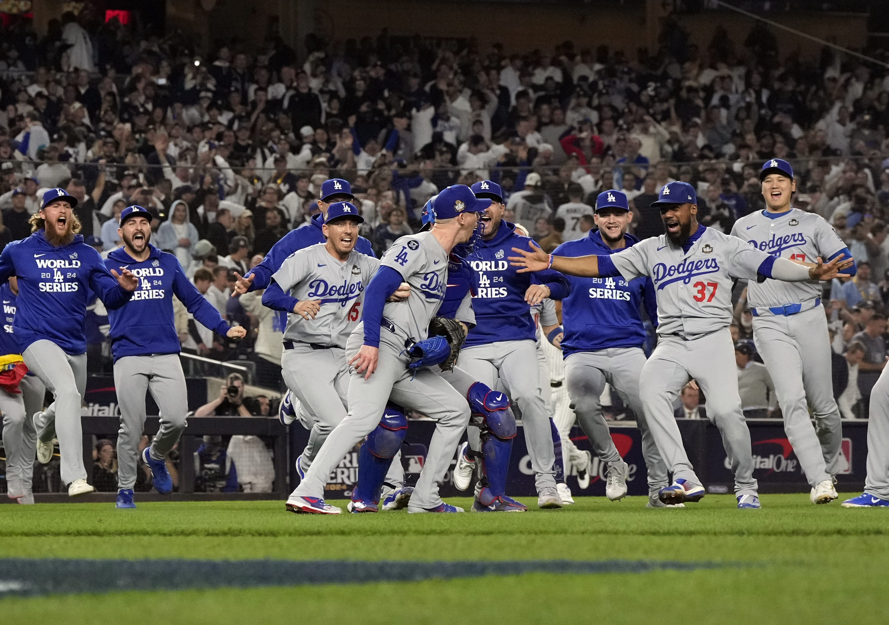 Fanatics clearance sale has Dodgers 2024 World Series gear