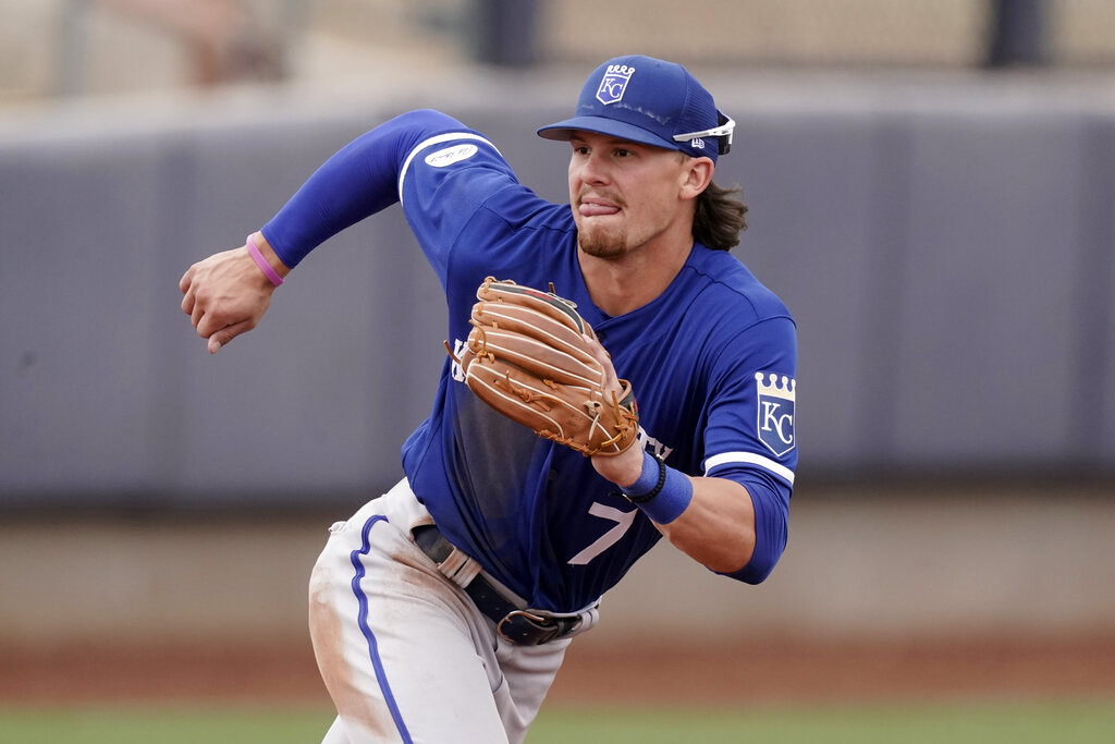 MLB spring camps open, Bieber in Guardians gear, Vlad Jr set