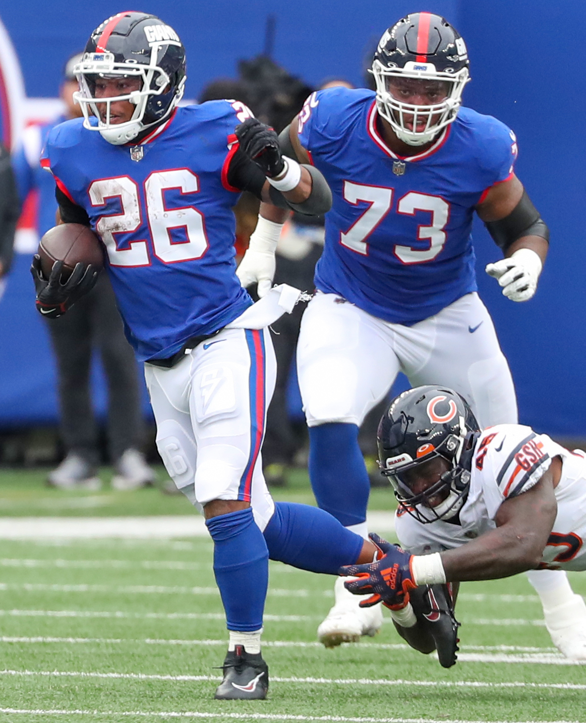 Chicago Bears linebacker Joe Thomas (45) runs off the field at