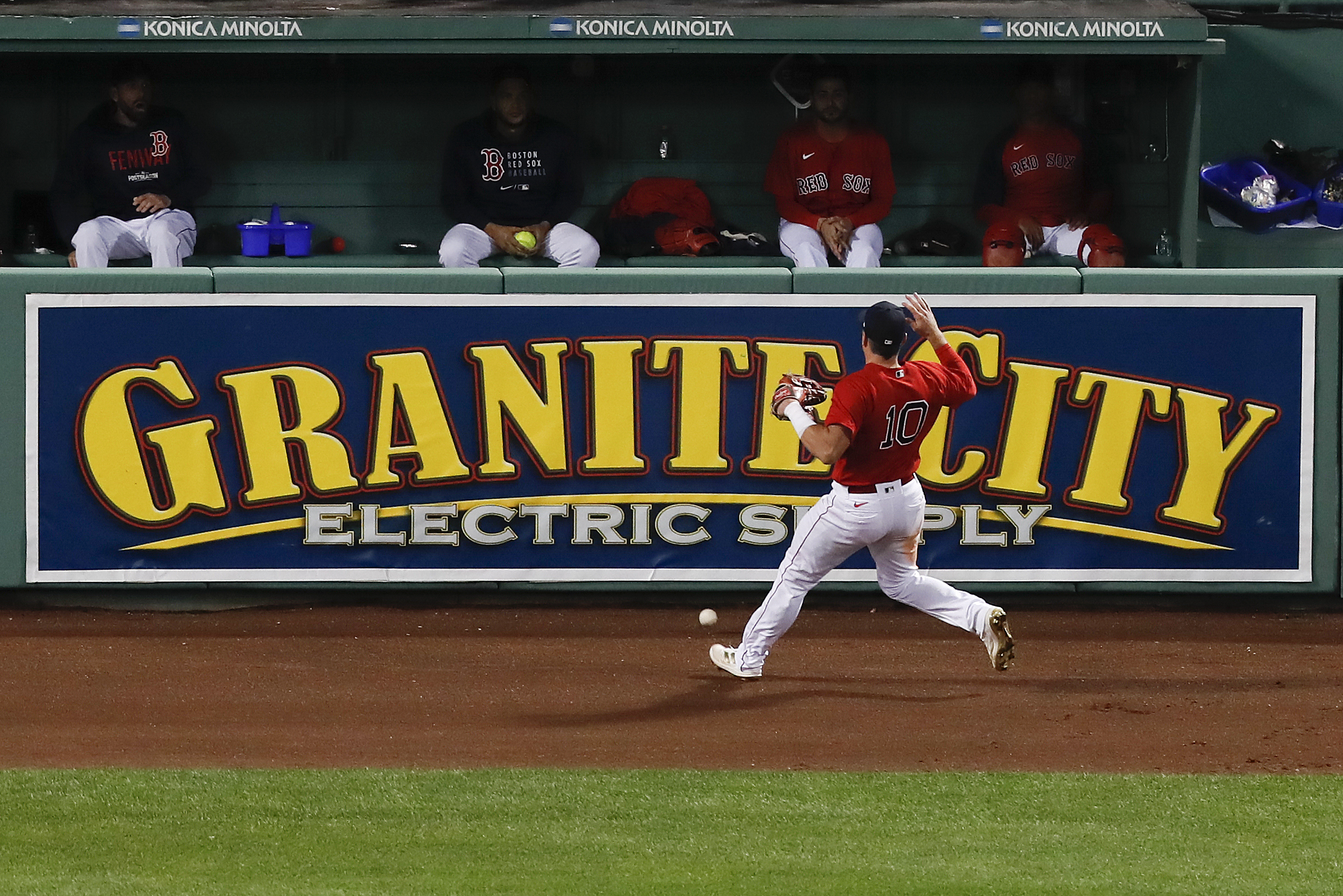 Red Sox survive strange ground-rule double in win against Royals