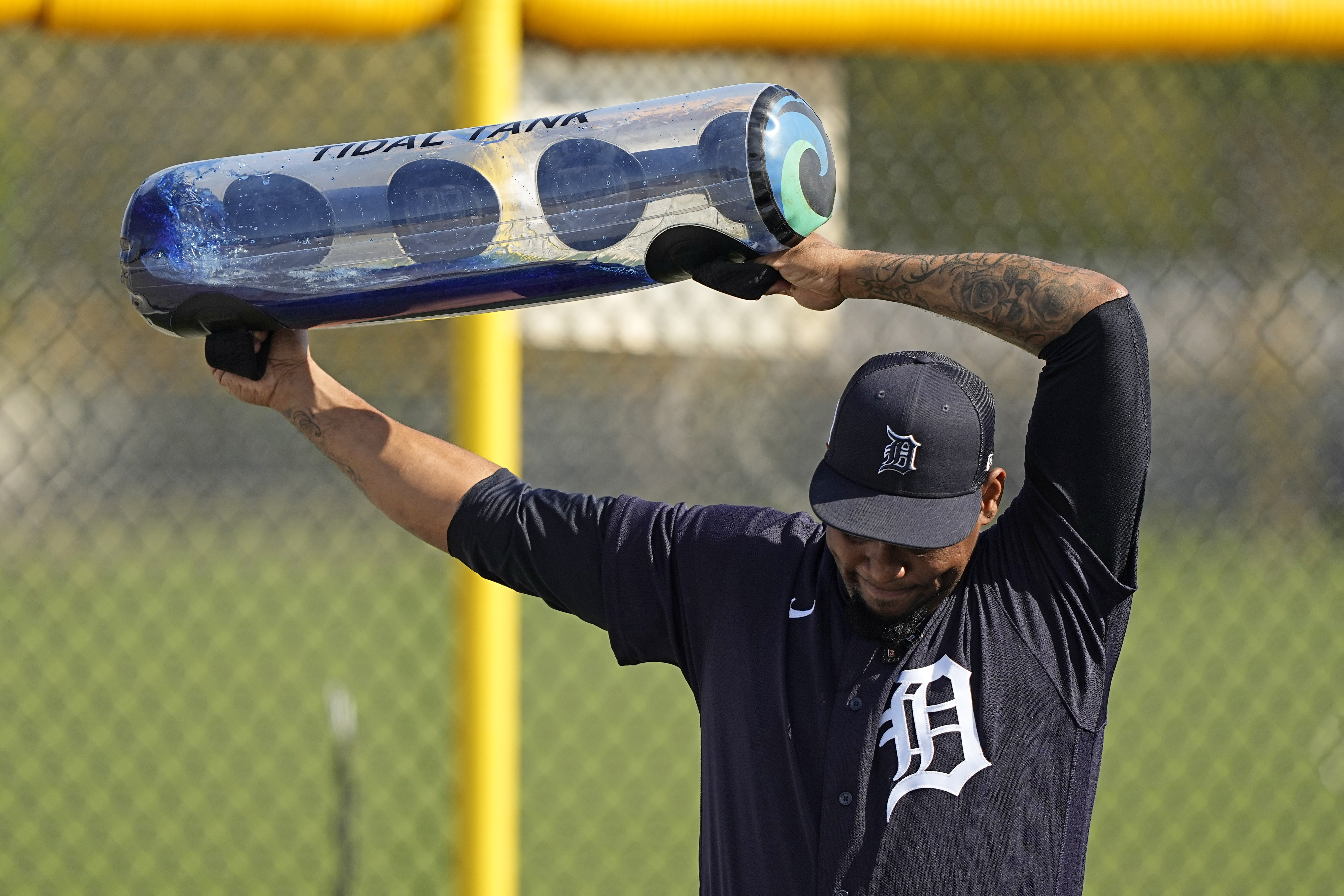 Tigers in WBC 2023: Jonathan Schoop coming back to Lakeland after