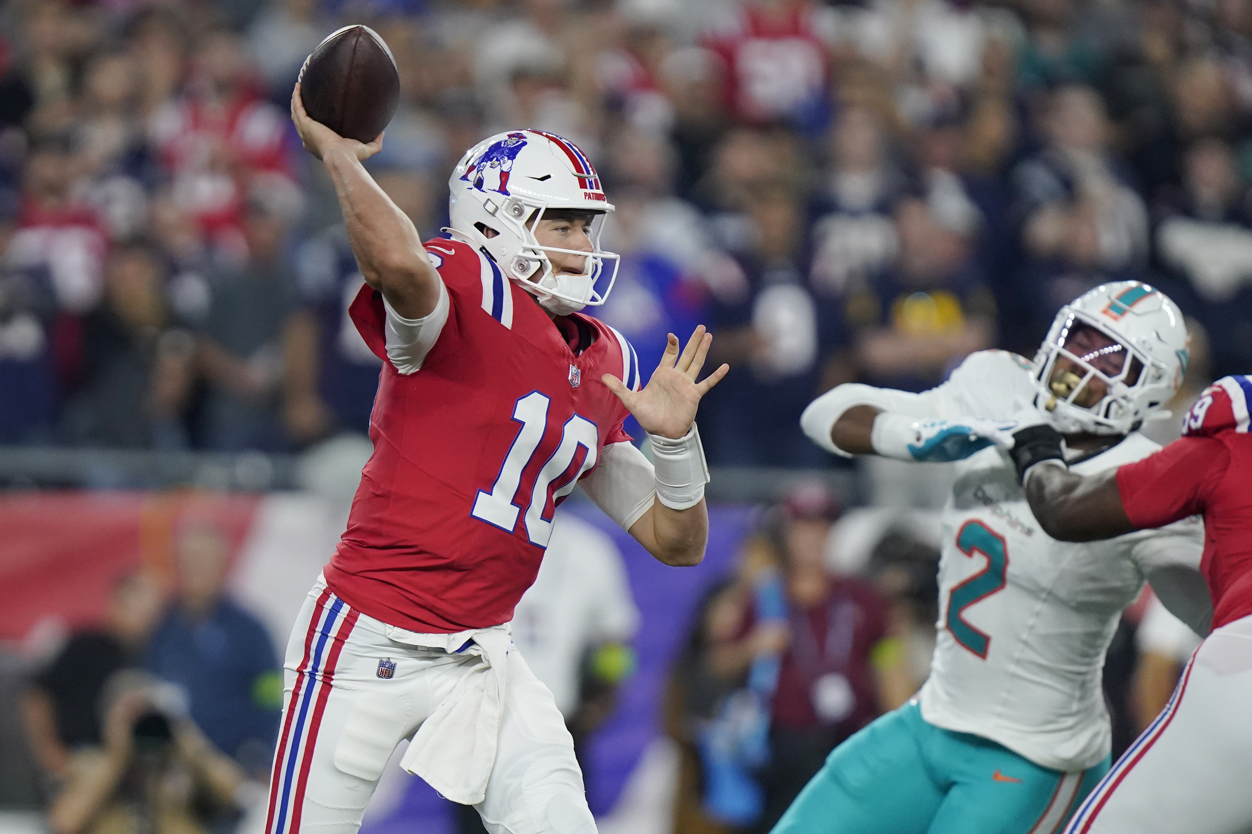 Patriots QB Mac Jones returns to practice, game status unknown