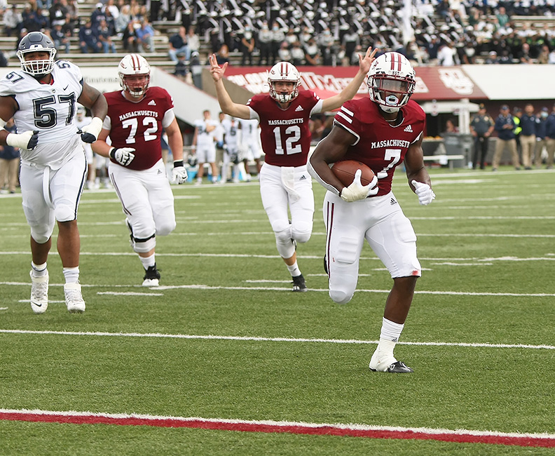 UMass Football vs UConn 10/9/21 - masslive.com