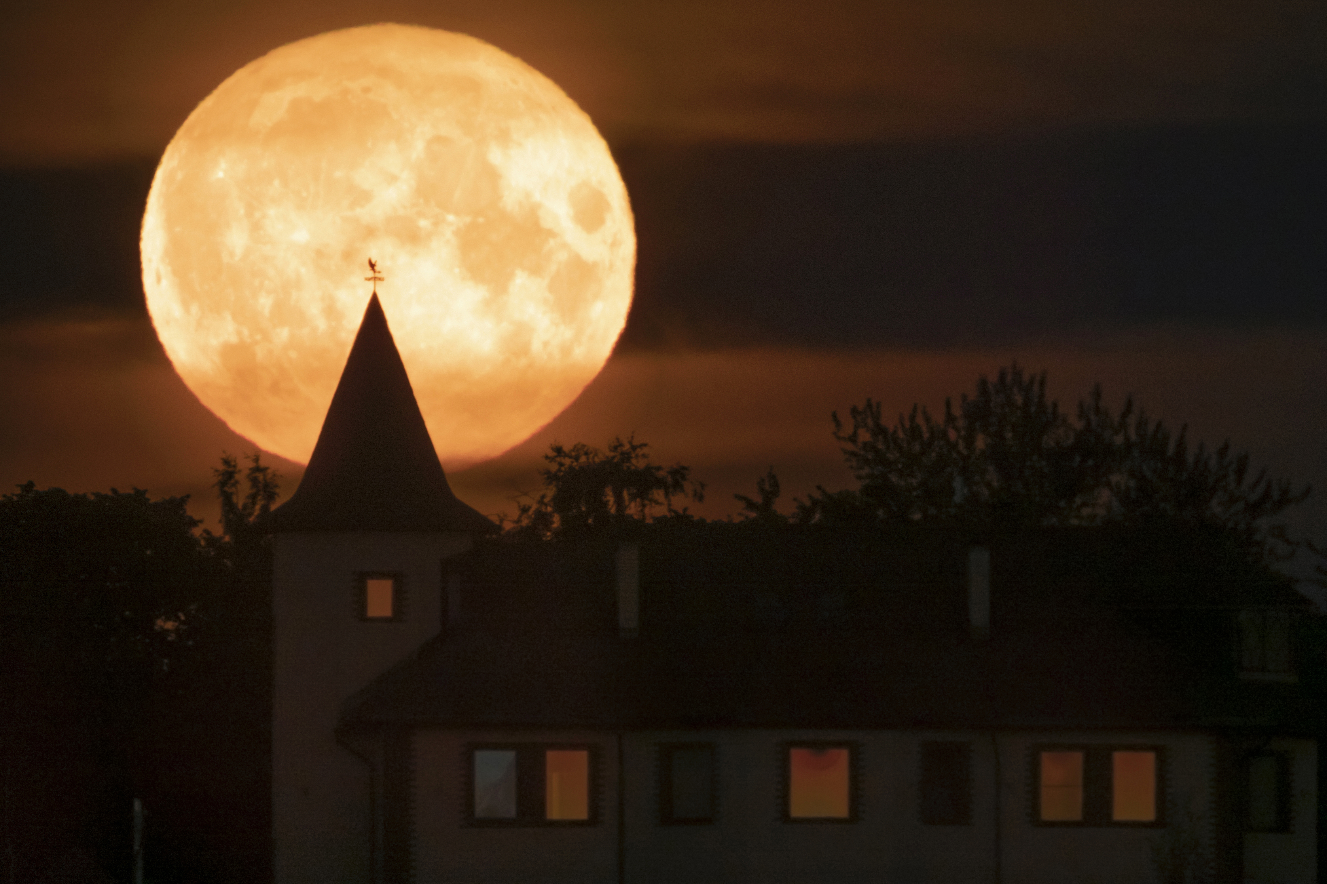 Supermoon 2022 photos: July full moon - syracuse.com