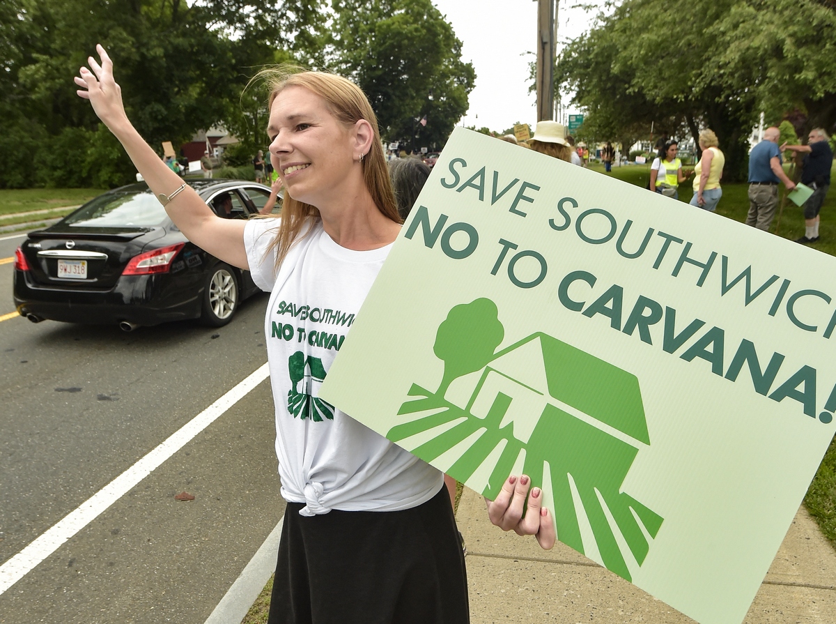 Carvana protest in Southwick (Photos)