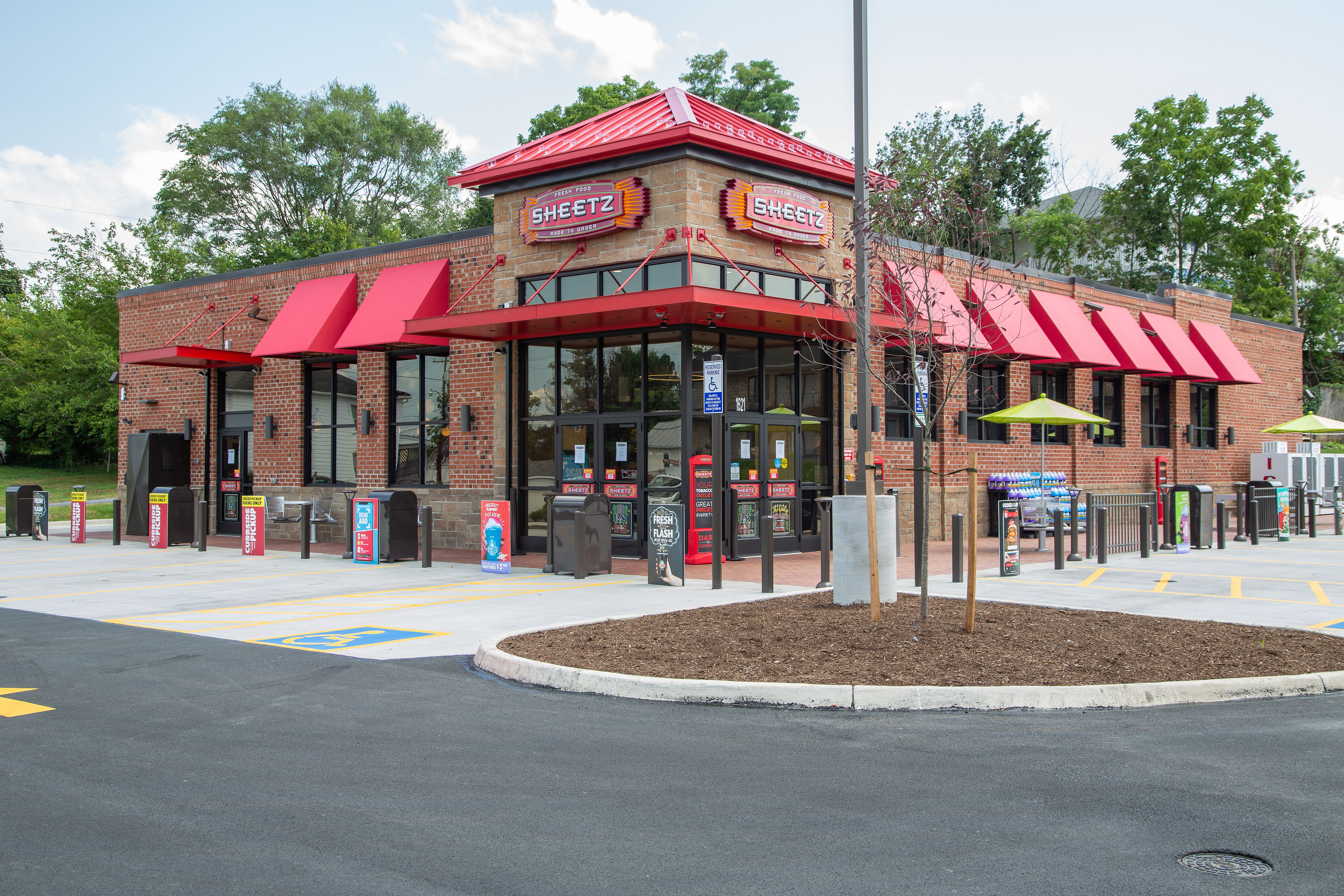 Sheetz raises pay $2 an hour for all employees, will pay summer bonus of  another $1 an hour - pennlive.com
