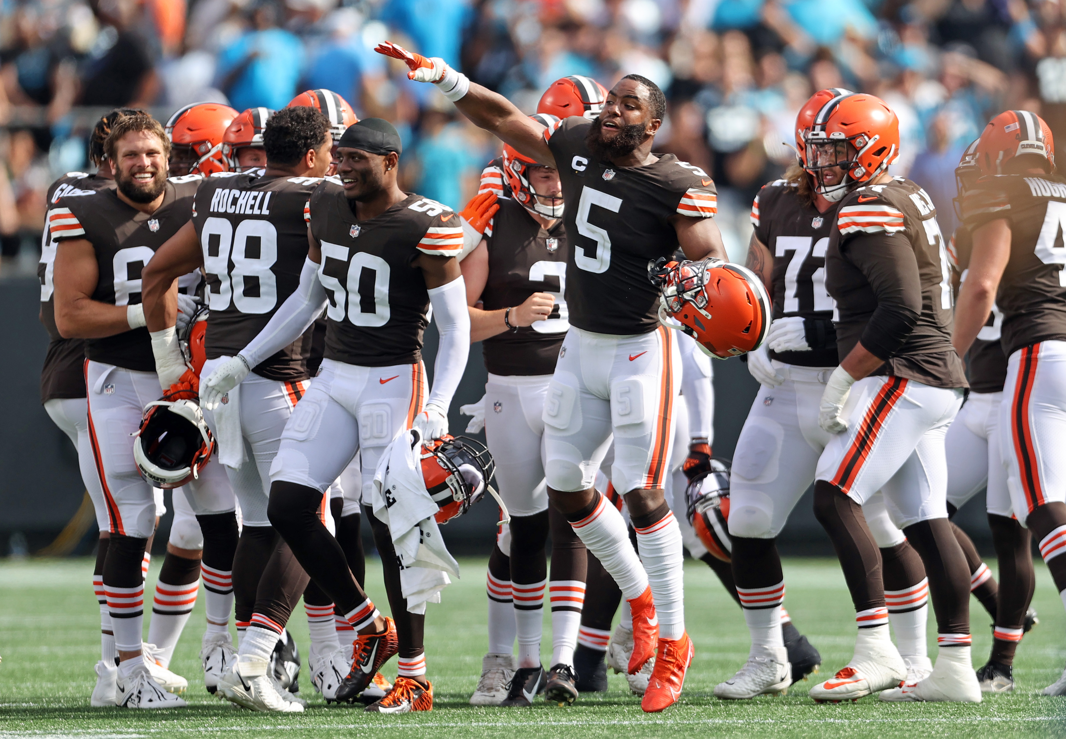 Cleveland Browns quarterback Jacoby Brissett (7) warms up before an NFL  football game against the Carolina Panthers on Sunday, Sept. 11, 2022, in  Charlotte, N.C. (AP Photo/Rusty Jones Stock Photo - Alamy