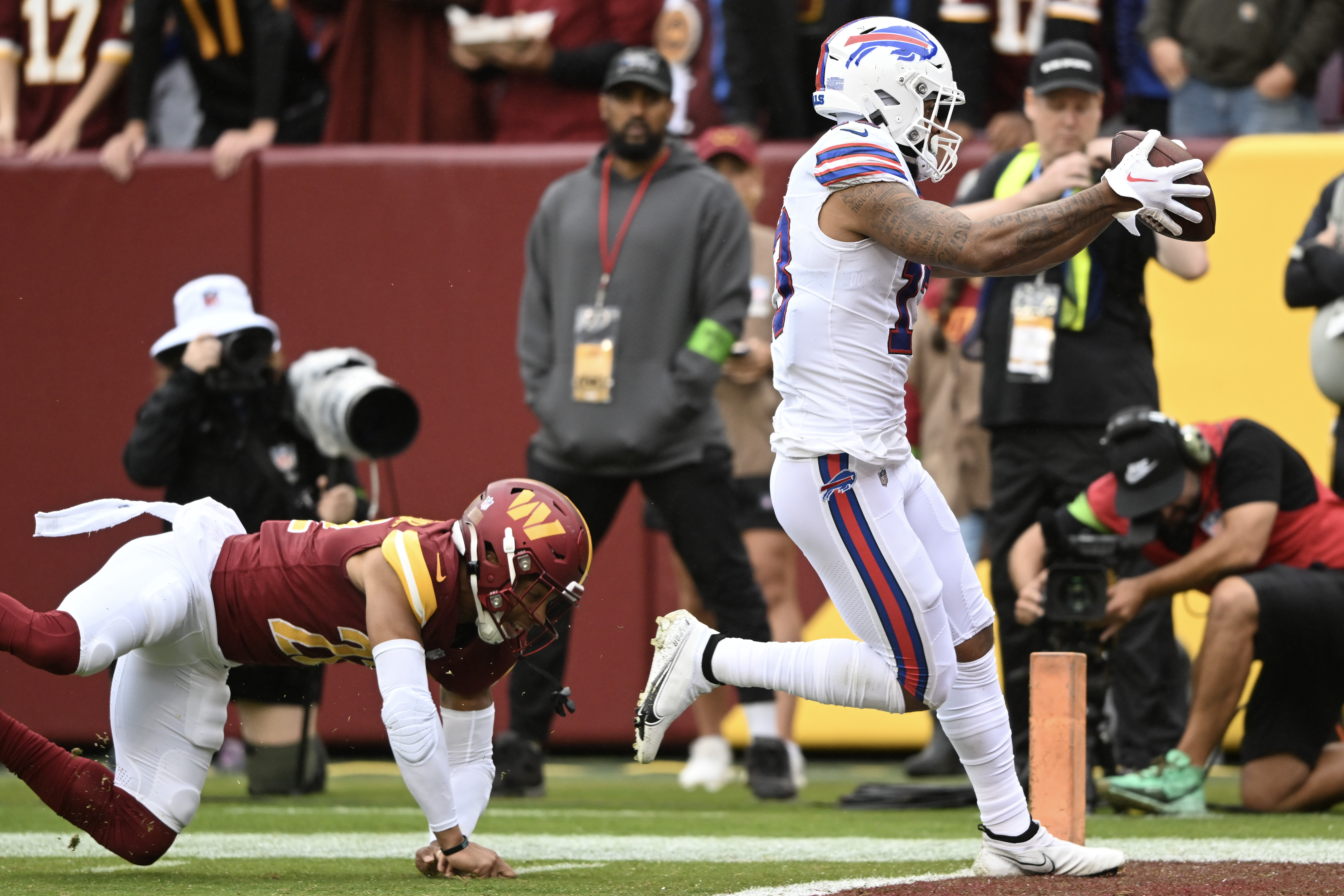 Taron Johnson and Terrel Bernard team up for Bills fumble recovery