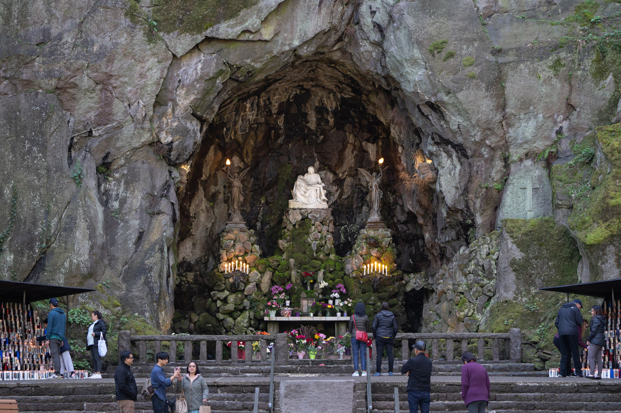 Easter Sunday at the Grotto in Portland 2024 - oregonlive.com