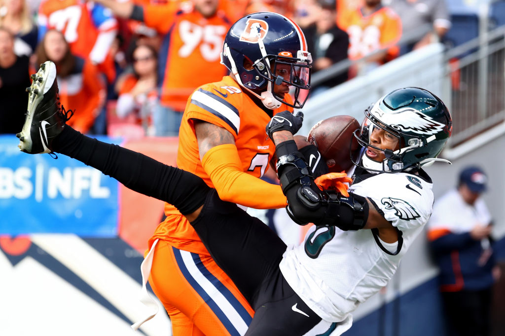 DeVonta Smith identified as 'former Philadelphia Eagle' on jumbotron during  76ers game