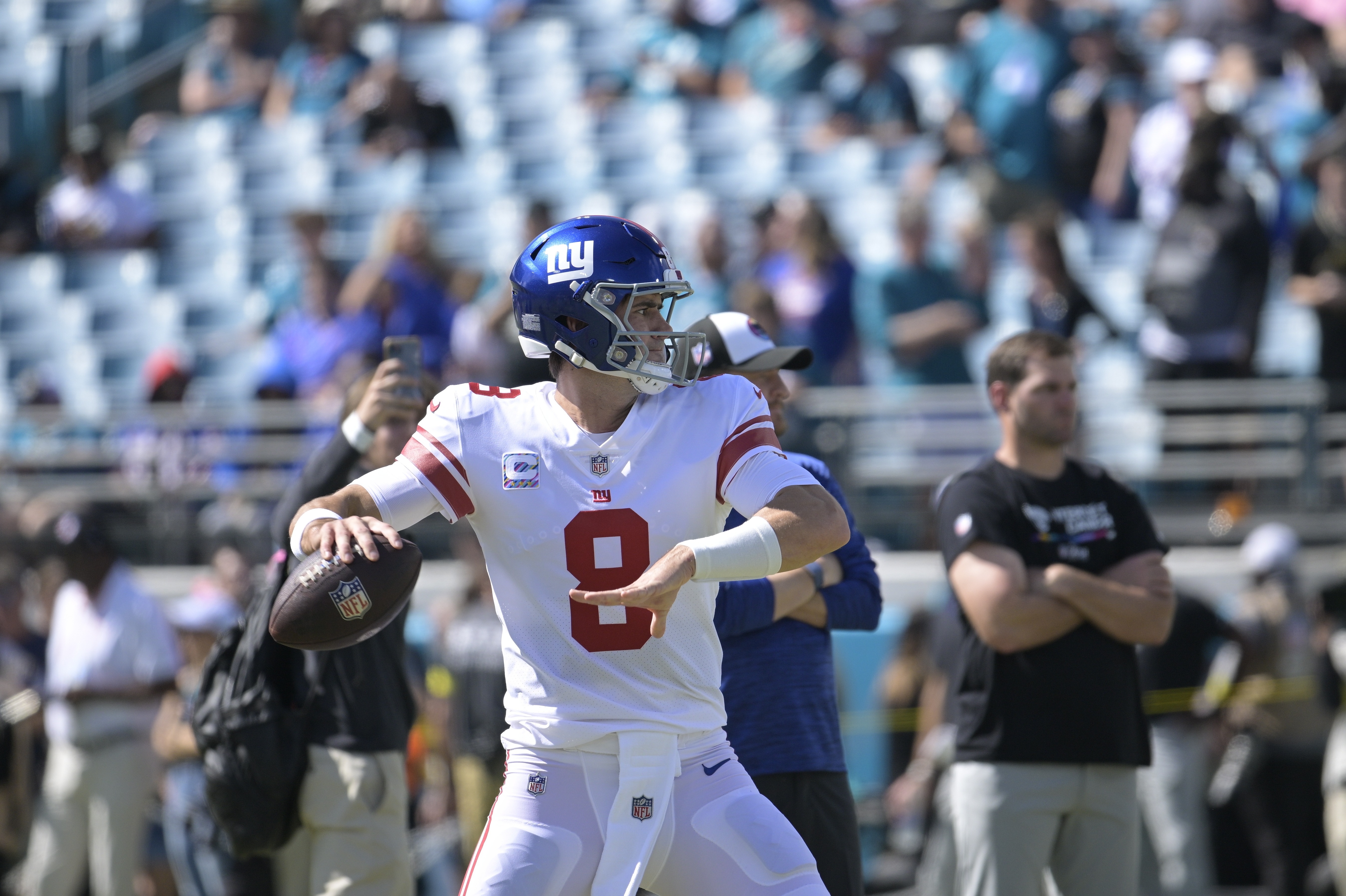 Daniel Jones carries New York Giants to 23-17 victory over Jaguars