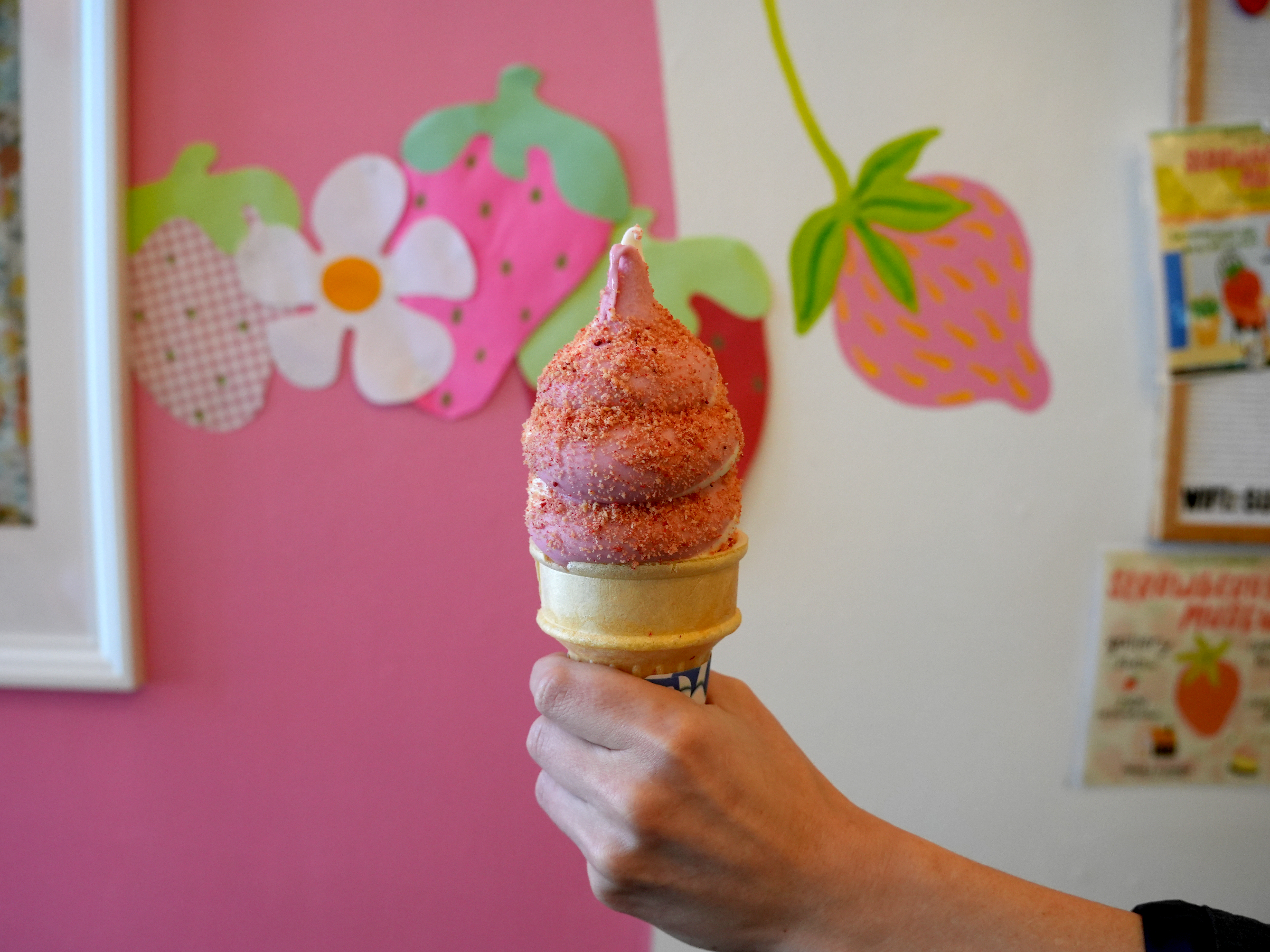 Strawberry-themed sweets shop in Portland's Montavilla