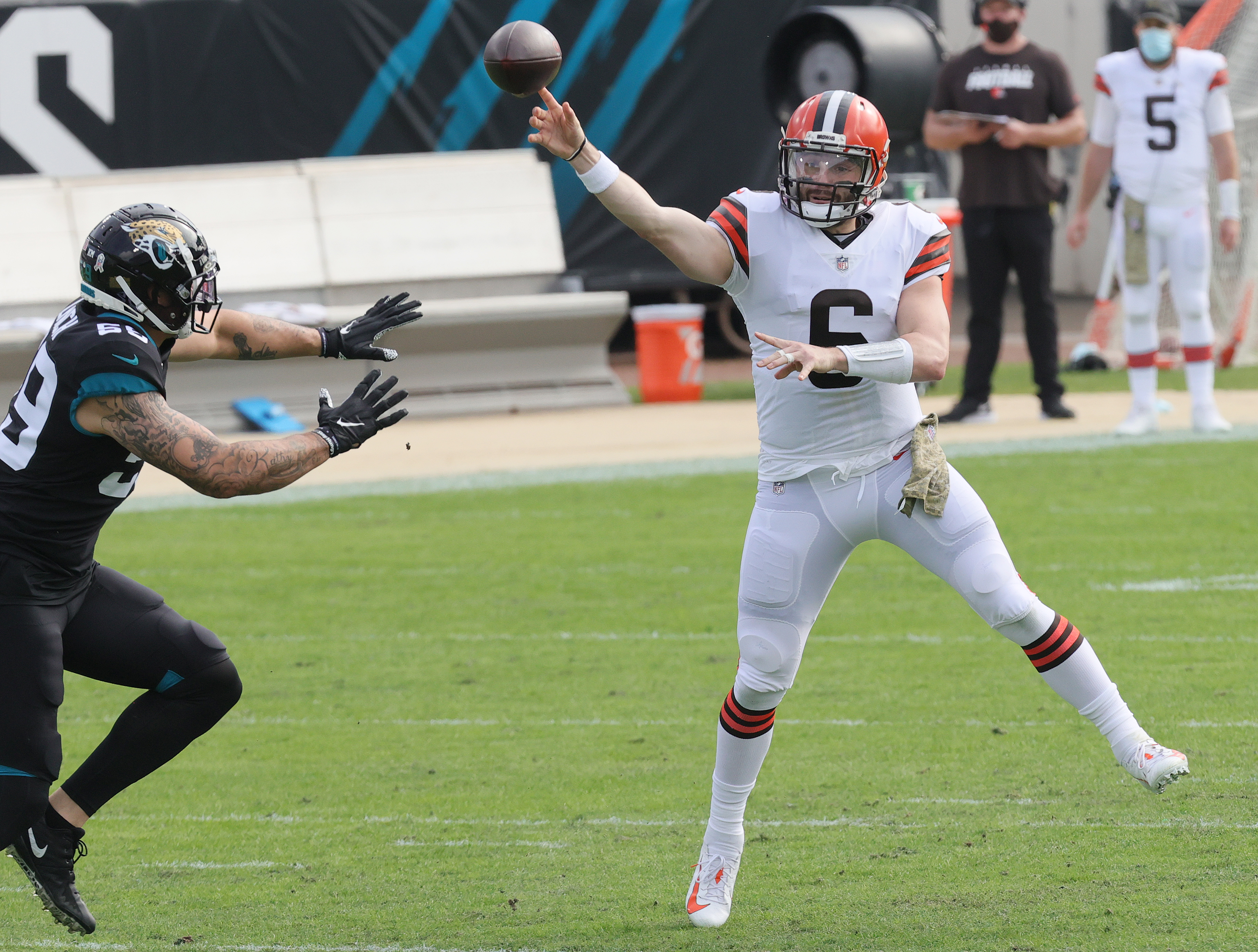 November 29, 2020 - Jacksonville, FL, U.S: Cleveland Browns quarterback  Baker Mayfield (6) during 1st half NFL football game between the Cleveland  Browns and the Jacksonville Jaguars at TIAA Bank Field in