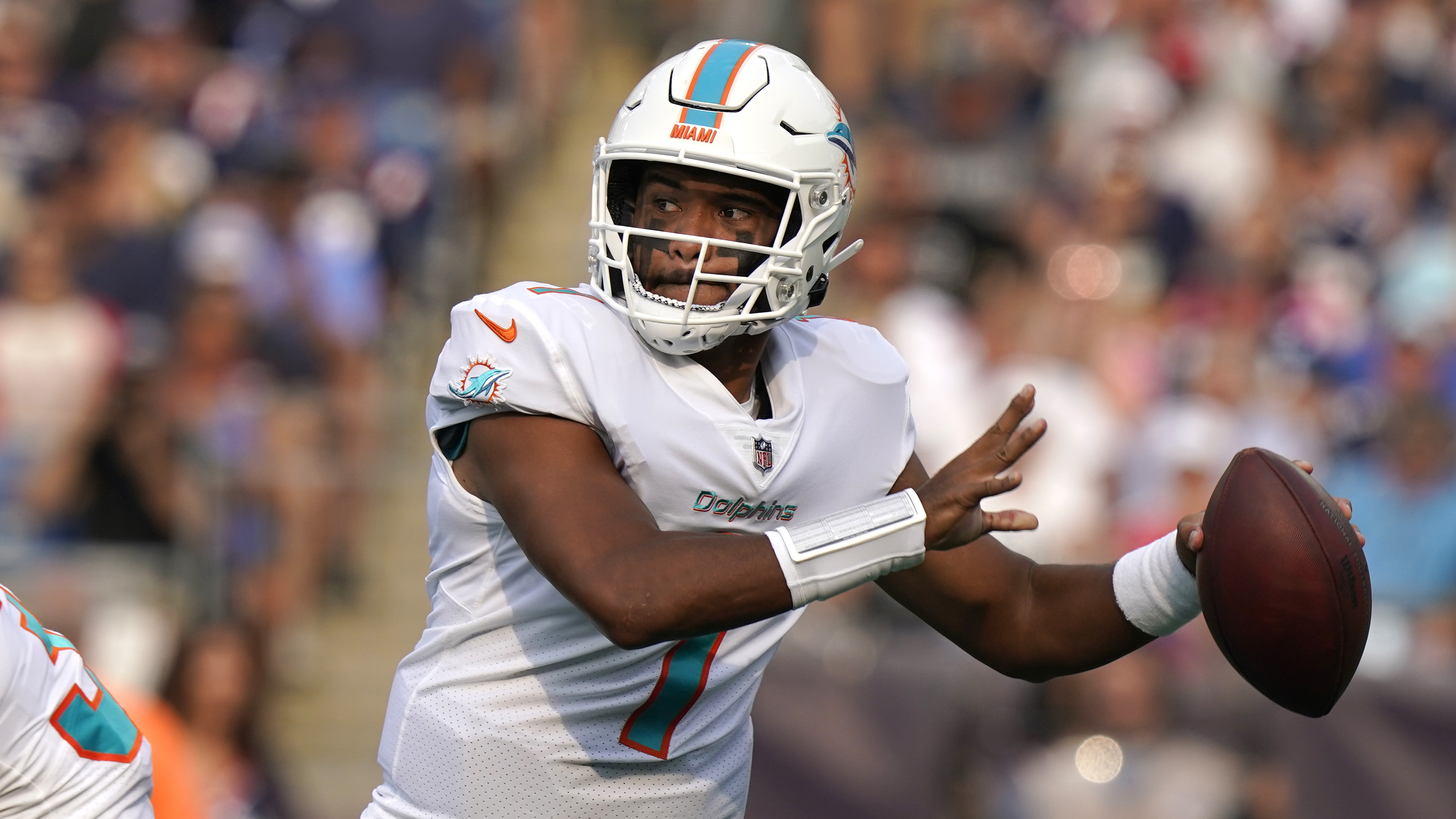 Dolphins say Tagovailoa broke ribs, won't play vs. Raiders