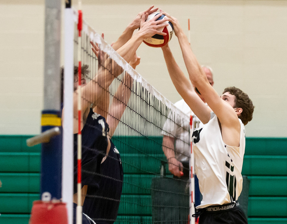 Central Dauphin defeated Chambersburg 30 in PIAA D33A boys volleyball