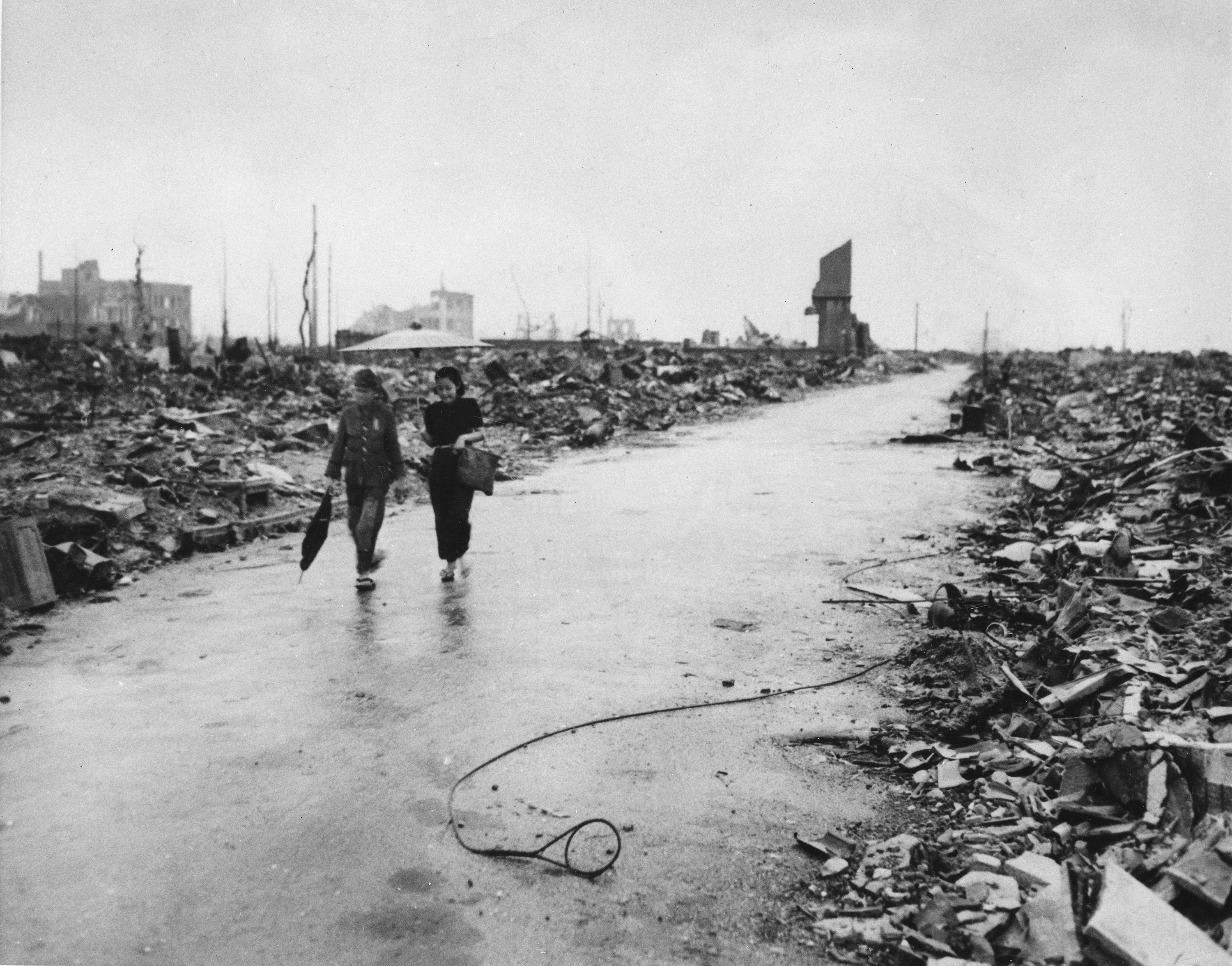 Нагасаки после ядерного взрыва. Япония 1945 Хиросима и Нагасаки.