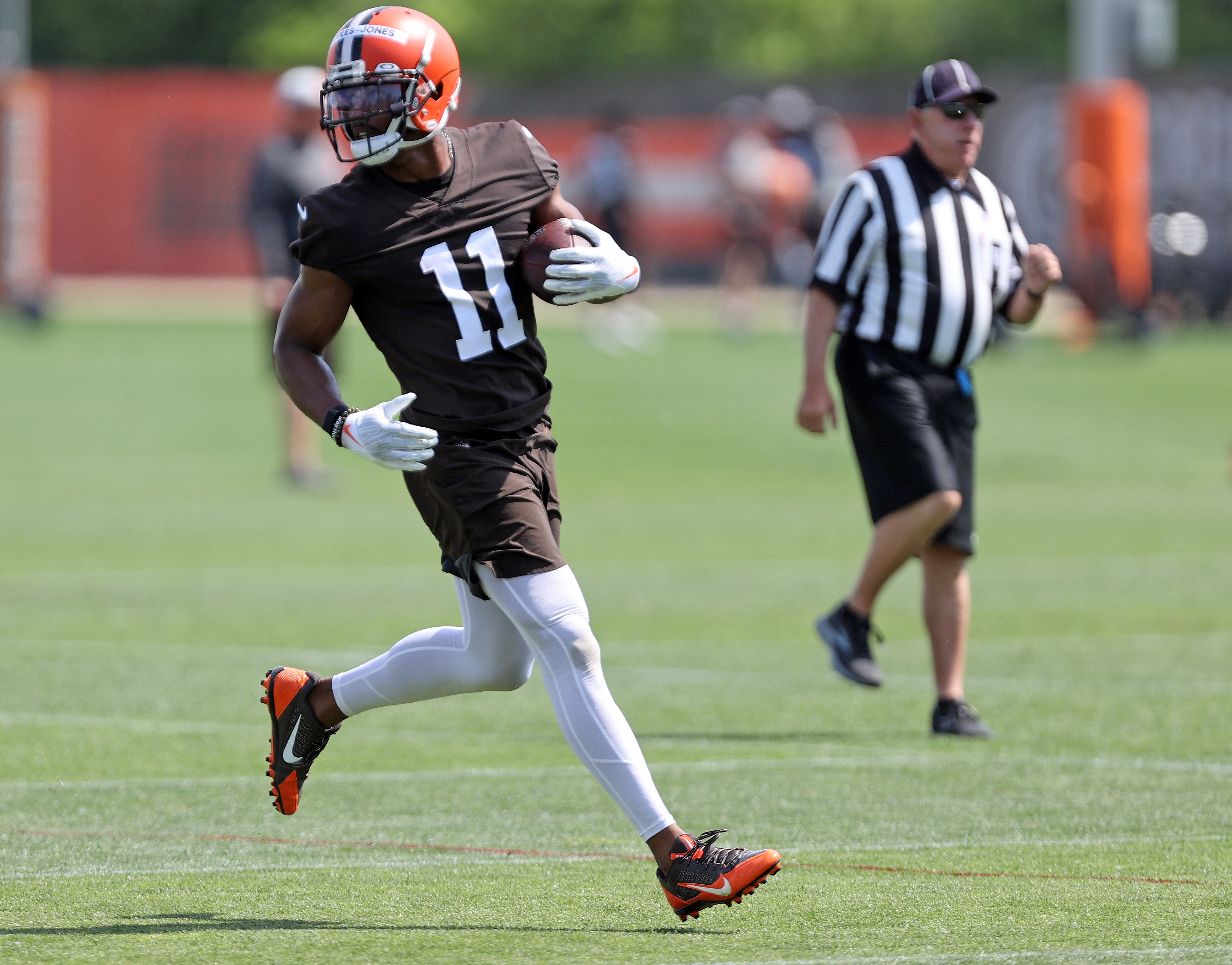 Donovan Peoples-Jones is no talker, just the talk of Browns camp