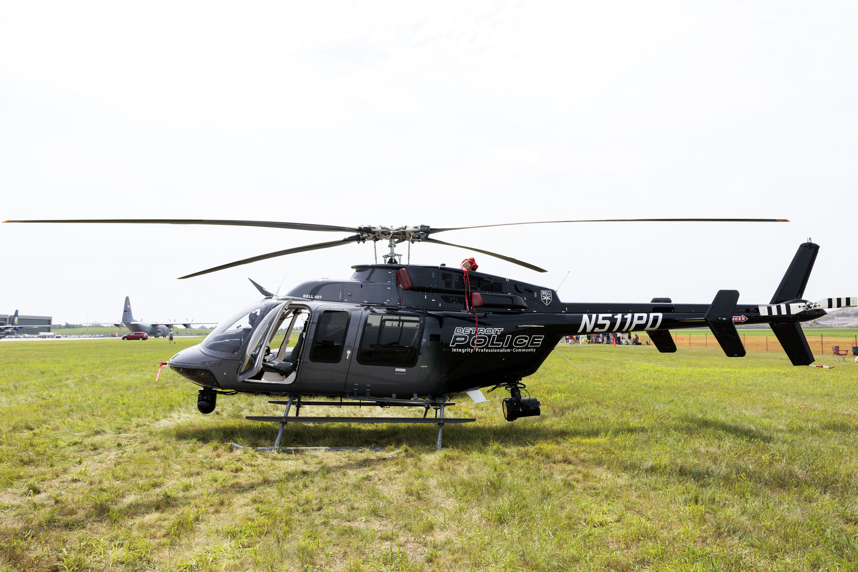 飛鸞　Mile 2025 Thunder over Michigan air show 2025 - mlive.com